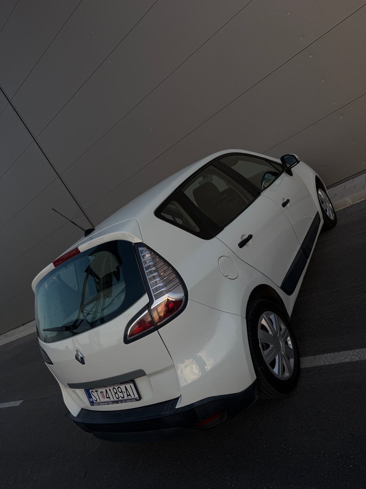 *RENAULT SCENIC TCe 130* *126TKM* *REG 01/27*, fotografija 6