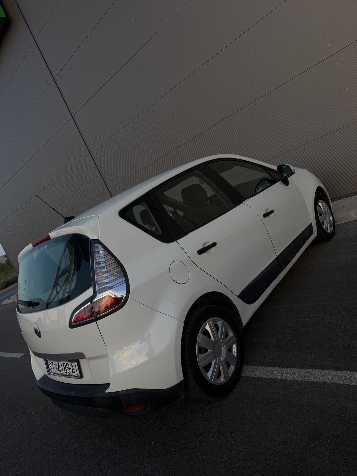 *RENAULT SCENIC TCe 130* *126TKM* *REG 01/27*, fotografija 8