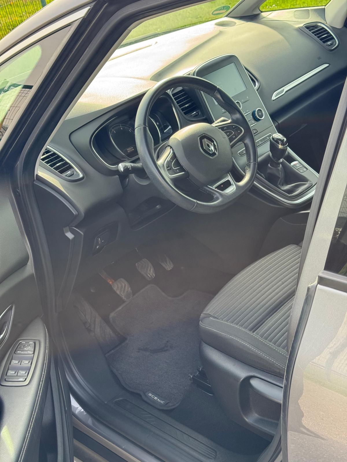 Renault Scenic TCe 130, 54 000km, fotografija 6