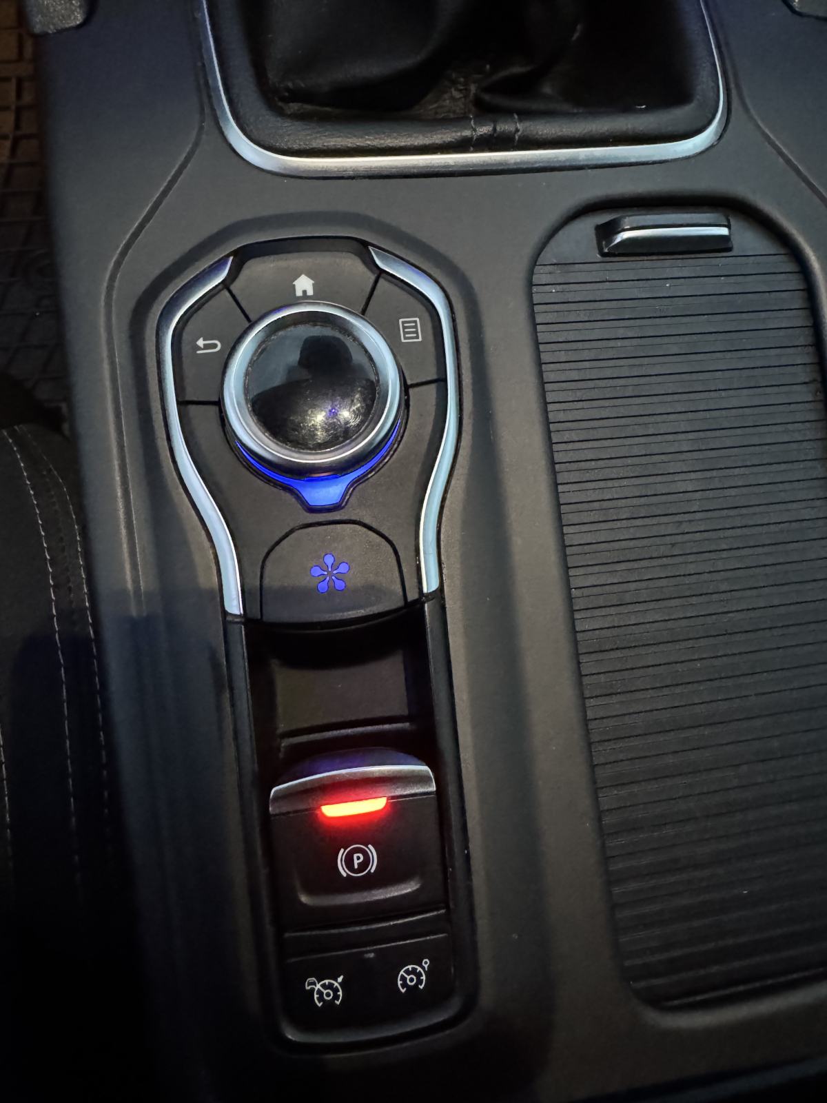 Renault Talisman dCi 110, fotografija 12