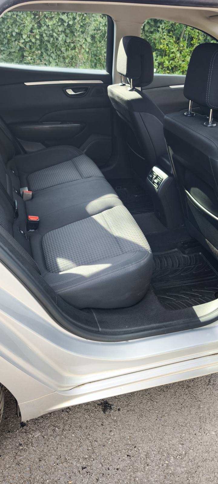 Renault Talisman dCi 130, registriran godinu dana., fotografija 13