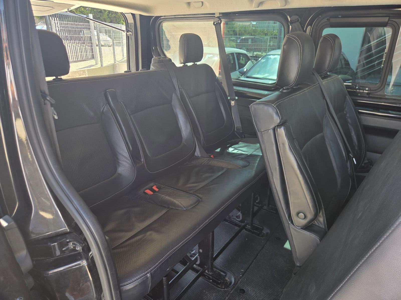 Renault Trafic 1.6 dCi 107kW 8+1 Sjedala, 12800€ + PDV, fotografija 8