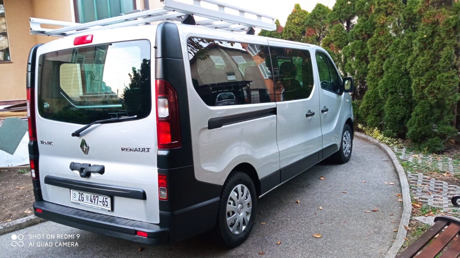 Renault Trafic 1,6 dCi, 125 produženi, 8+1, fotografija 10