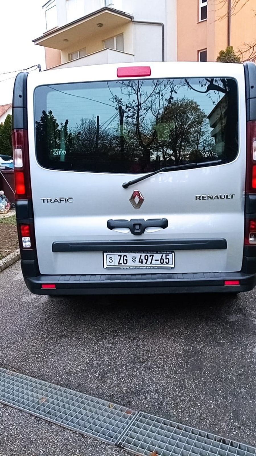 Renault Trafic 1,6 dCi, 125 produženi, 8+1, fotografija 7