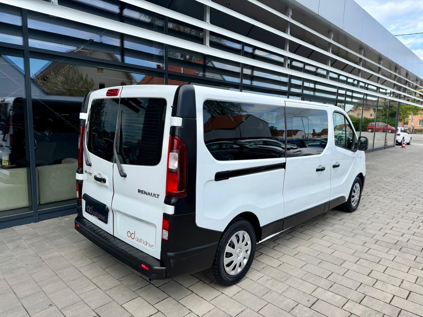 Renault Trafic 1,6 dCi 8+1 SJEDALA • KLIMA • SERVISNA • AUTOKREDIT •, fotografija 8