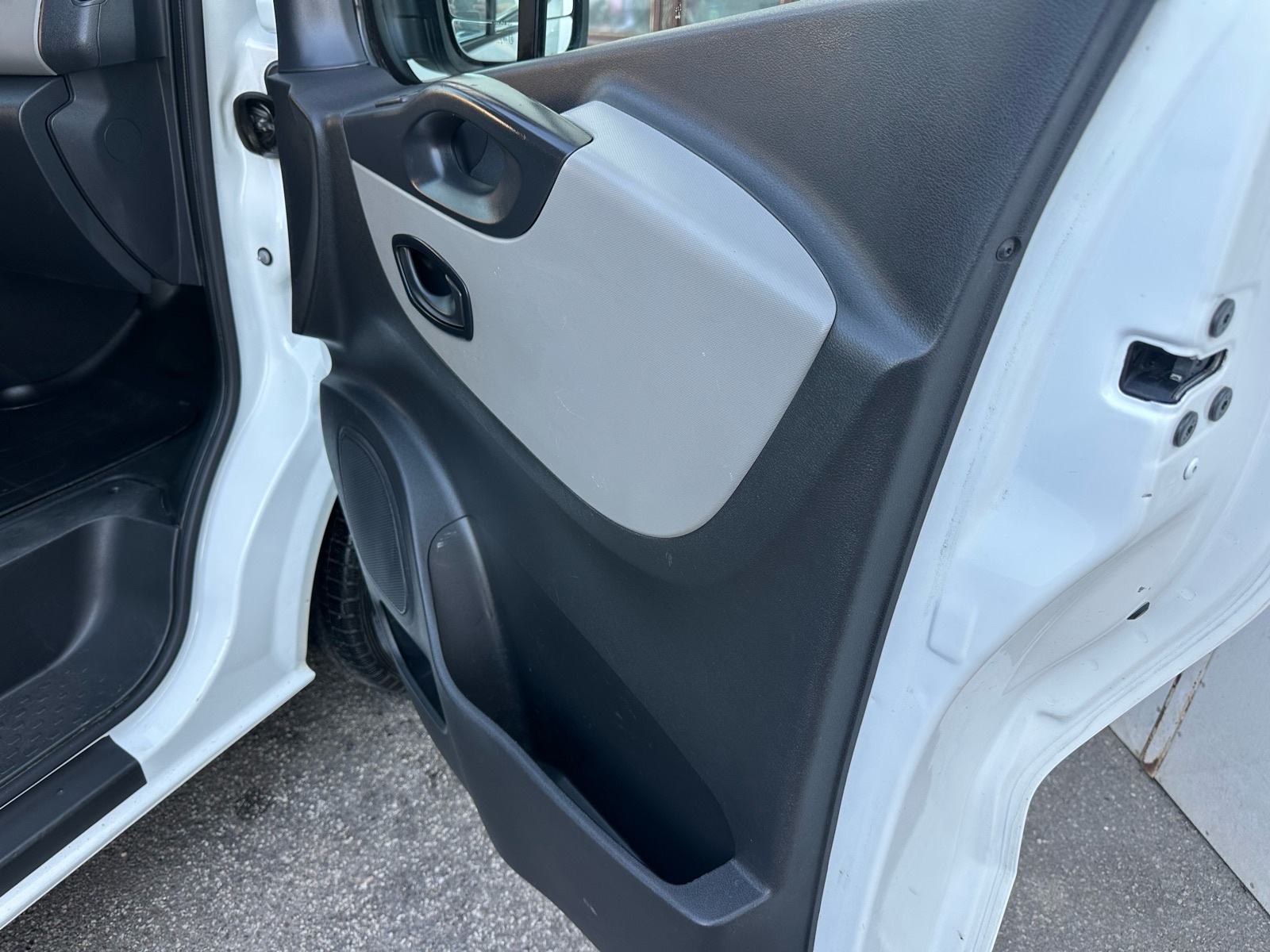 Renault Trafic 1,6 dCi ENERGY, fotografija 13