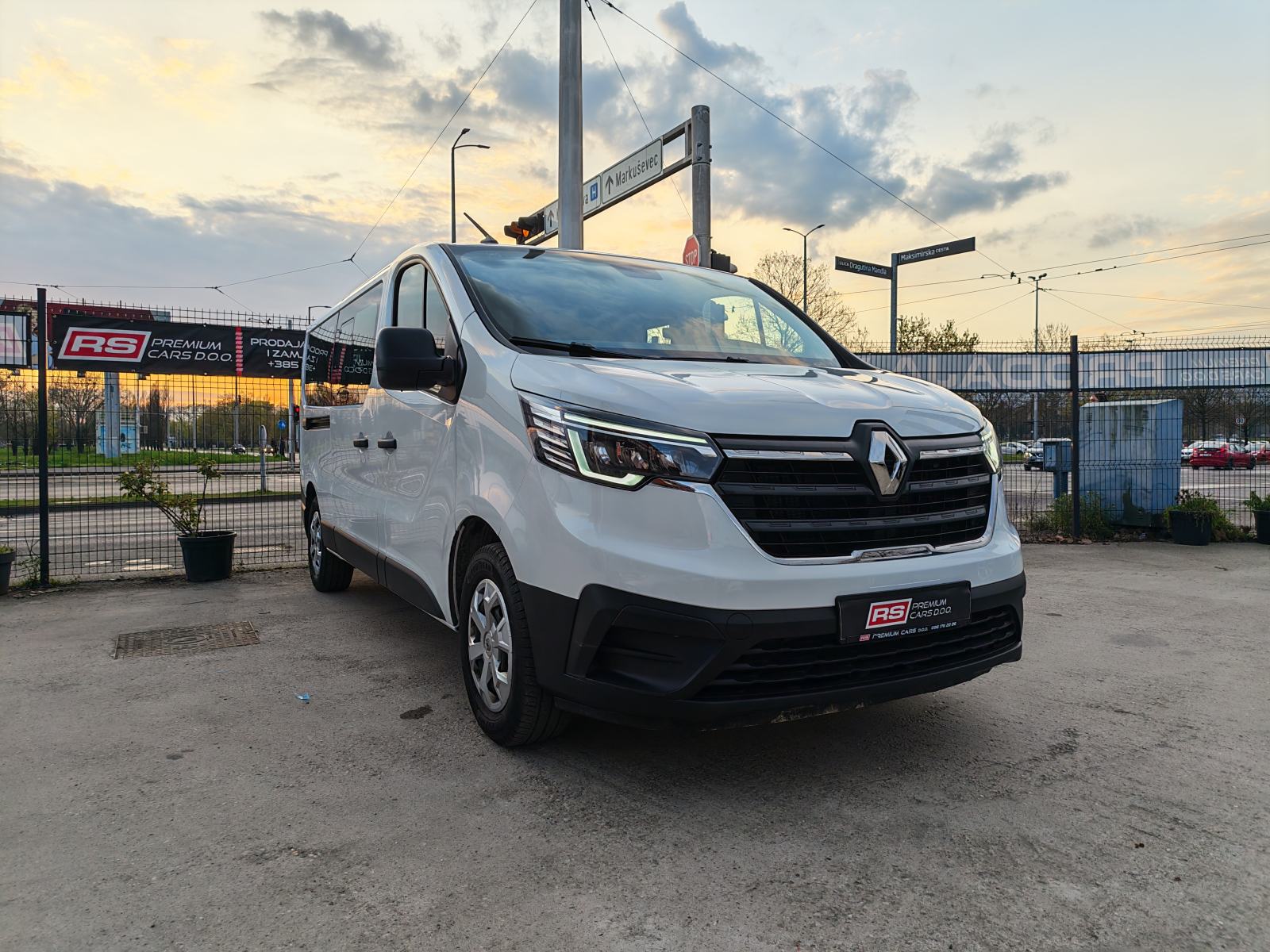 RENAULT TRAFIC 150 DCI GRAND 8+1, HR AUTO, LED, KLIMA, PDC, JAMSTVO 4G, fotografija 9