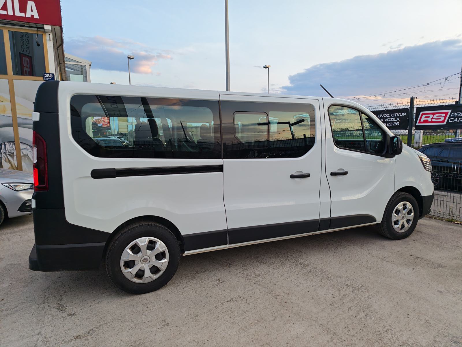 RENAULT TRAFIC 150 DCI GRAND 8+1, HR AUTO, LED, KLIMA, PDC, JAMSTVO 4G, fotografija 17