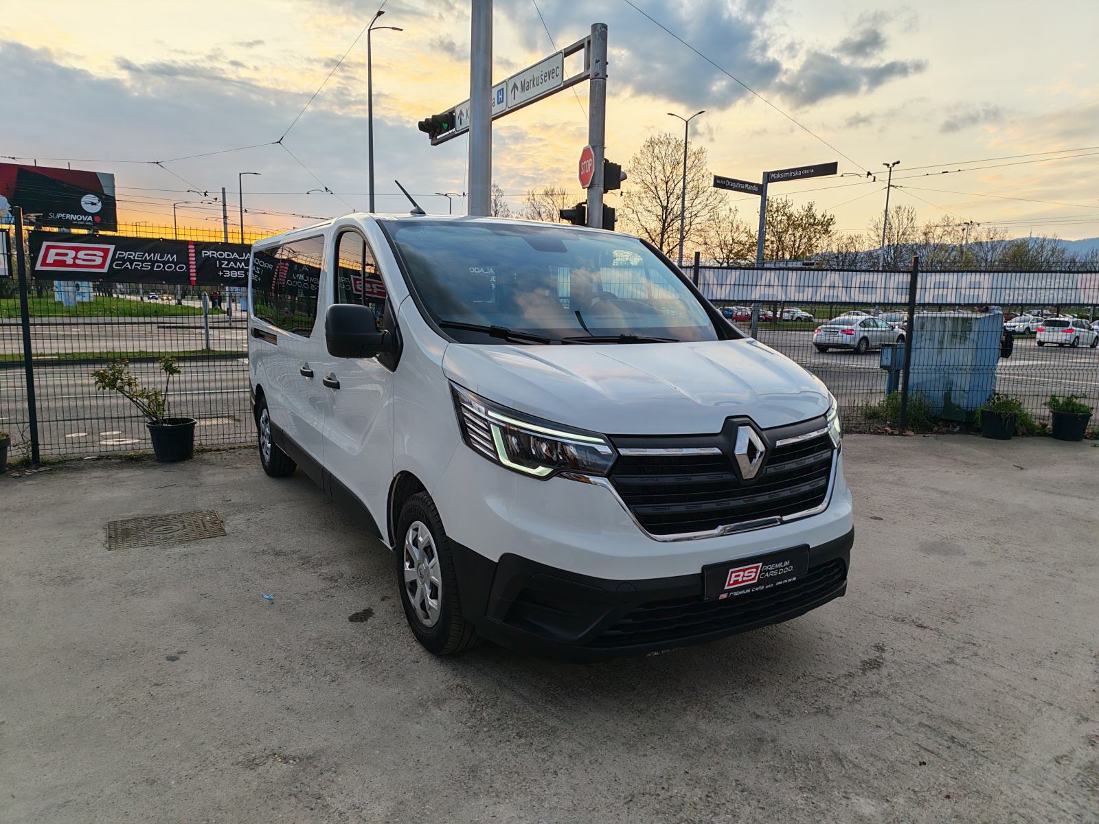 RENAULT TRAFIC 150 DCI GRAND 8+1, HR AUTO, LED, KLIMA, PDC, JAMSTVO 4G, fotografija 7