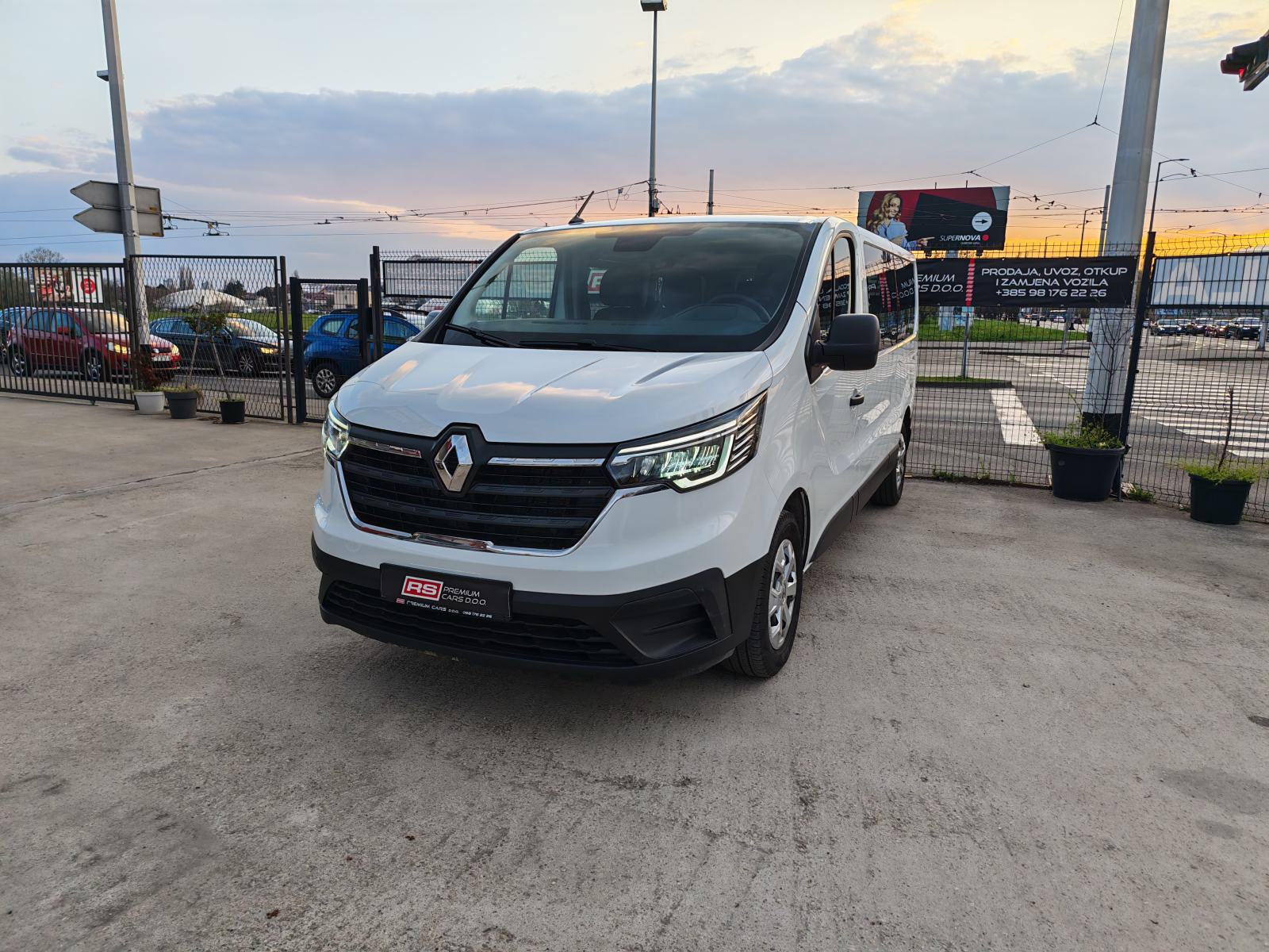 RENAULT TRAFIC 150 DCI GRAND 8+1, HR AUTO, LED, KLIMA, PDC, JAMSTVO 4G, fotografija 2