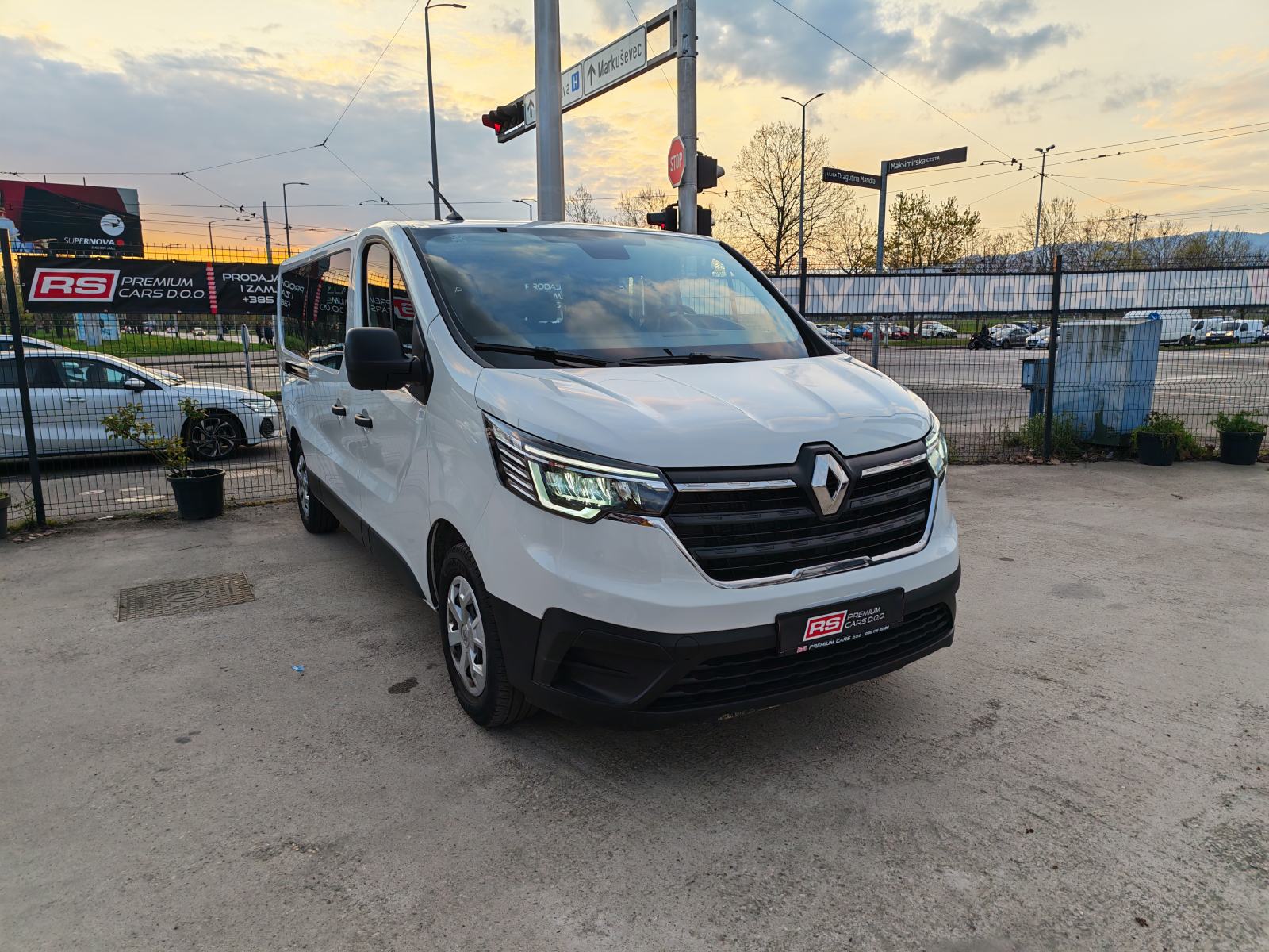 RENAULT TRAFIC 150 DCI GRAND 8+1, HR AUTO, LED, KLIMA, PDC, JAMSTVO 4G, fotografija 8