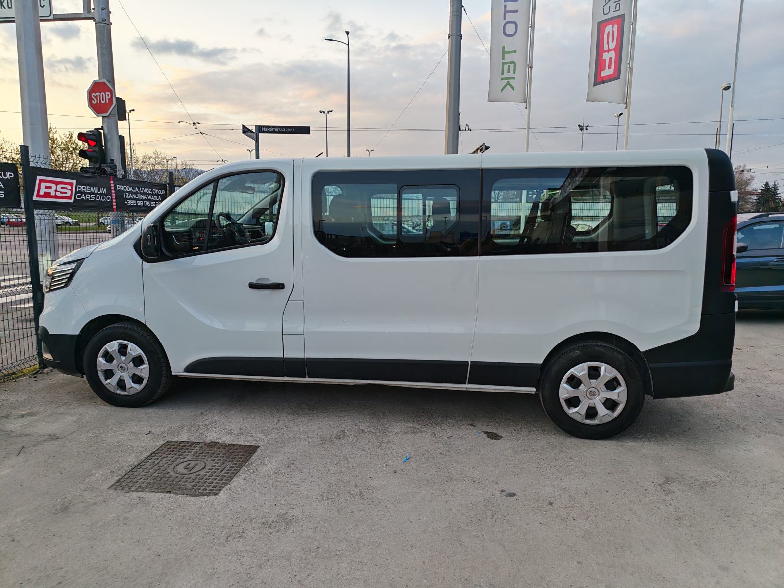 RENAULT TRAFIC 150 DCI GRAND 8+1, HR AUTO, LED, KLIMA, PDC, JAMSTVO 4G, fotografija 16