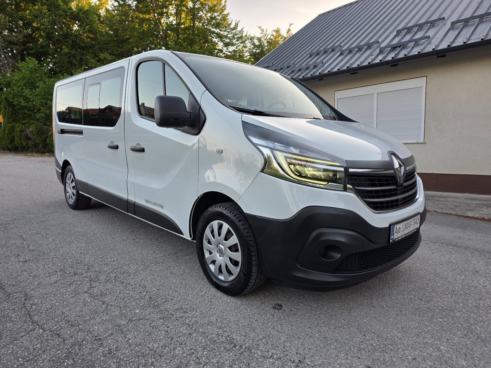 Renault Trafic 2.0 dci ,8+1 sj, Led, Klima, Hr auto, u pdv, fotografija 2