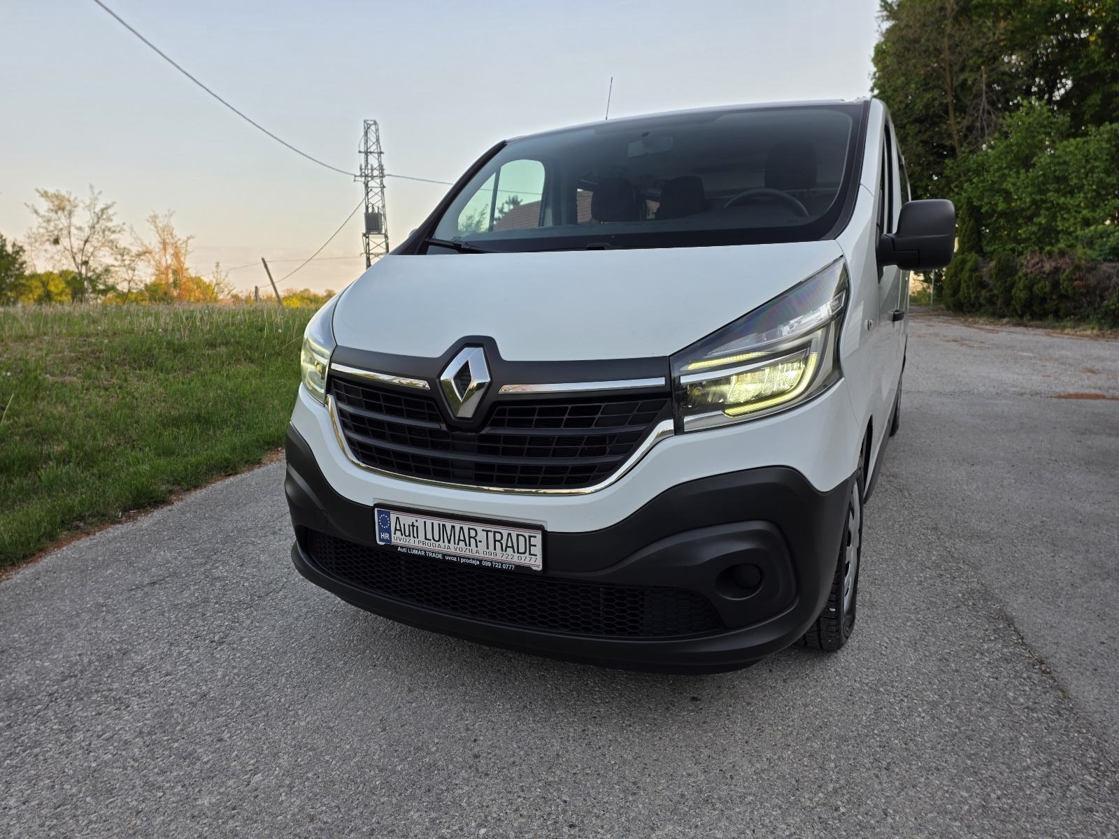 Renault Trafic 2.0 dci ,8+1 sj, Led, Klima, Hr auto, u pdv, fotografija 6