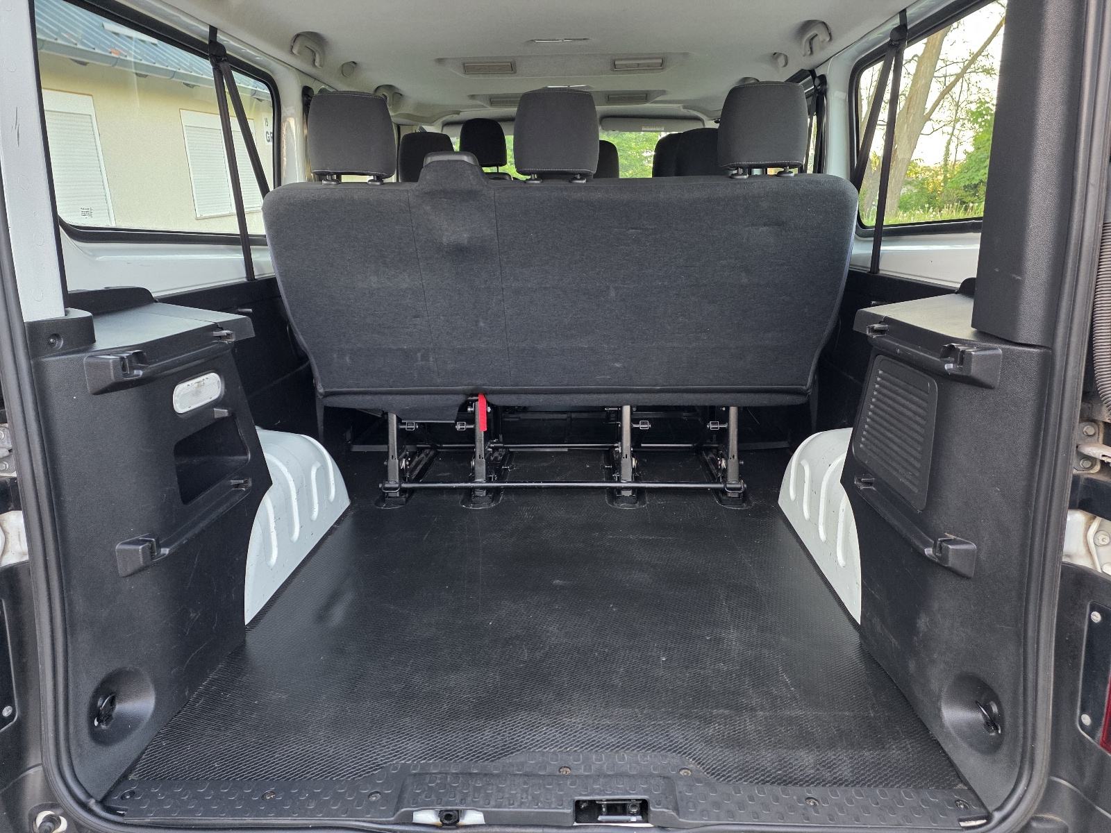 Renault Trafic 2.0 dci ,8+1 sj, Led, Klima, Hr auto, u pdv, fotografija 15
