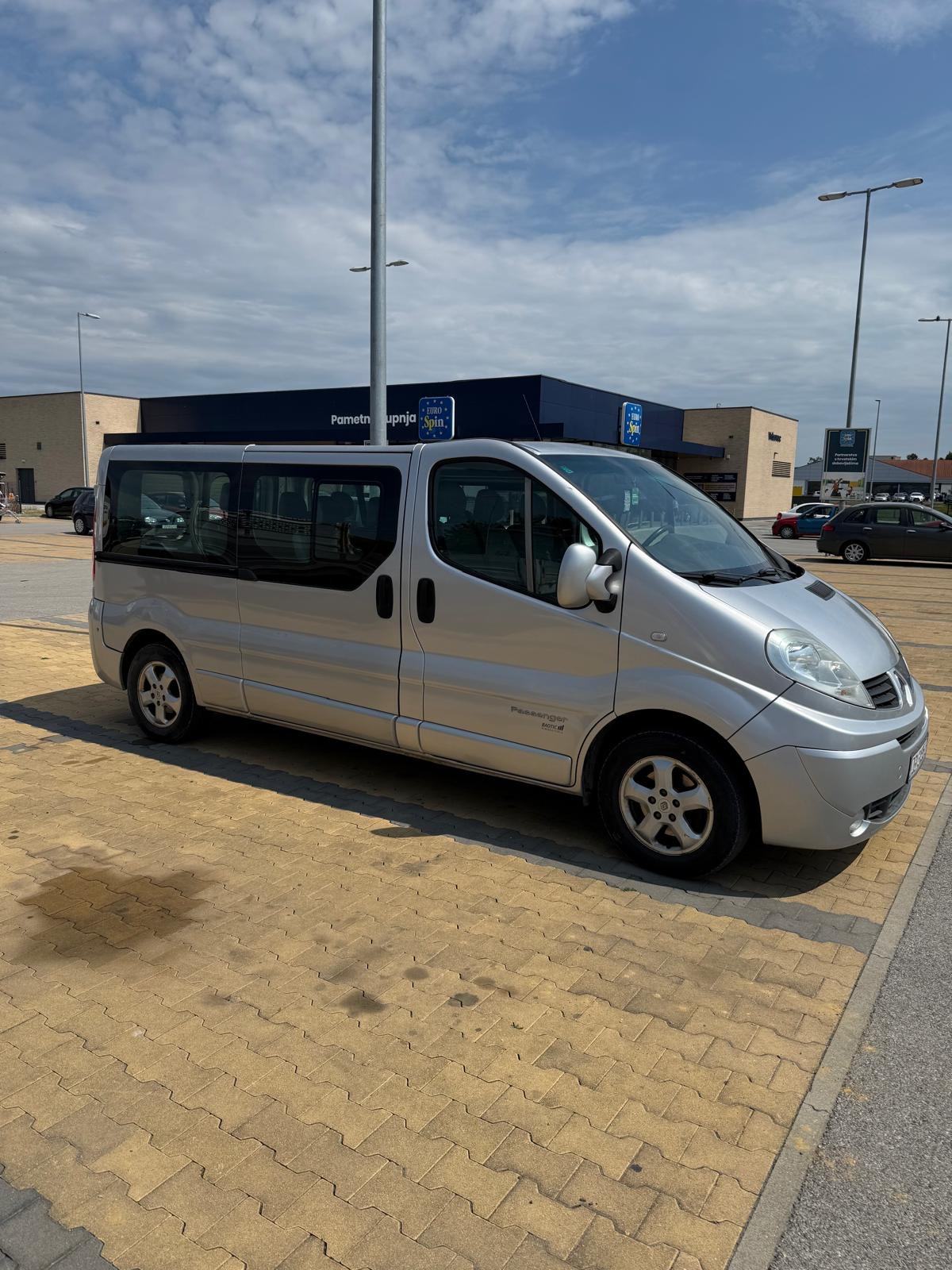 Renault Trafic 2,0 dCi EU5, fotografija 1