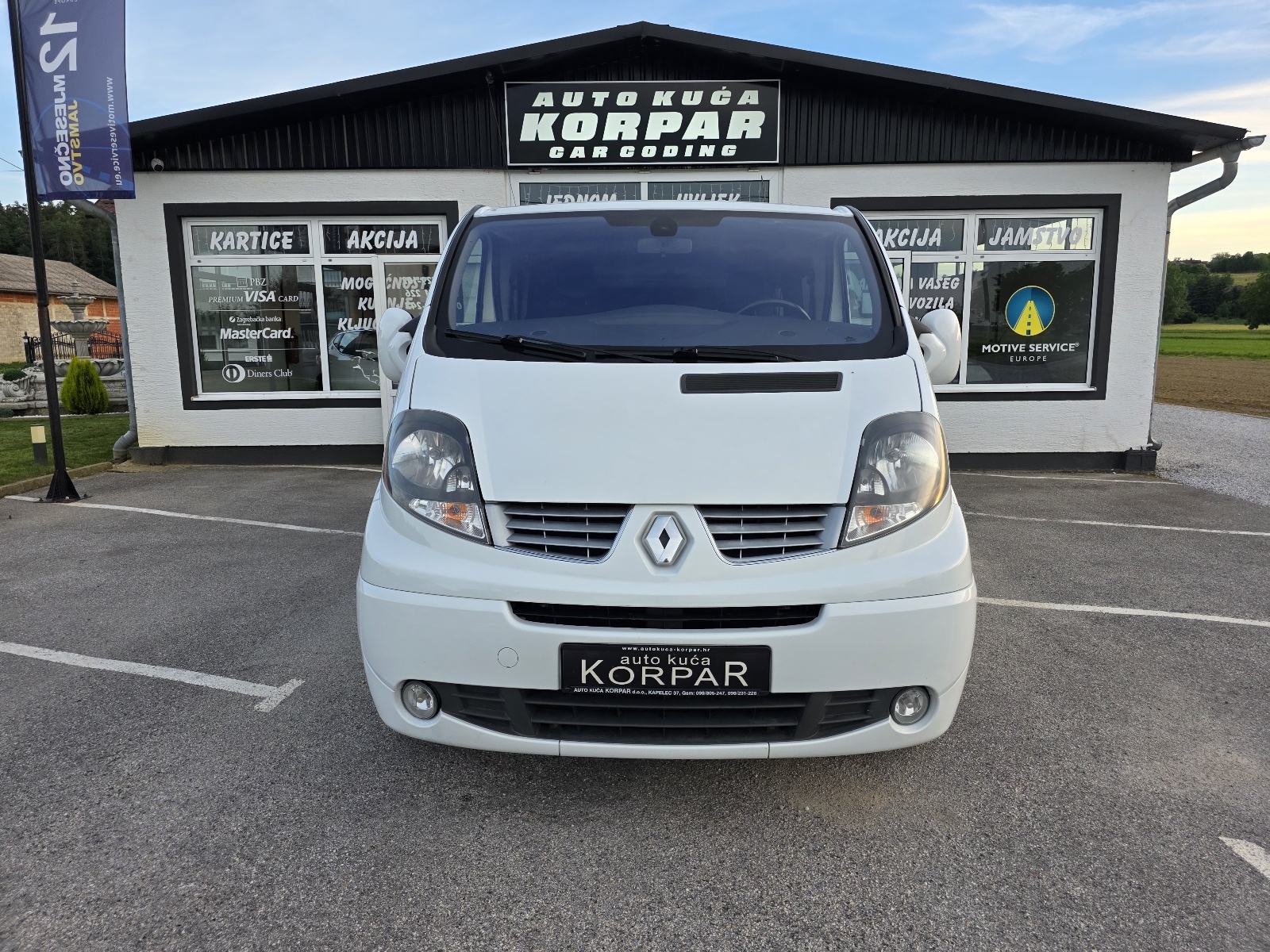Renault Trafic 2.0 dCi PASSENGER, 8 SJEDALA, MOGUČNOST BRZOG KREDITA, fotografija 2