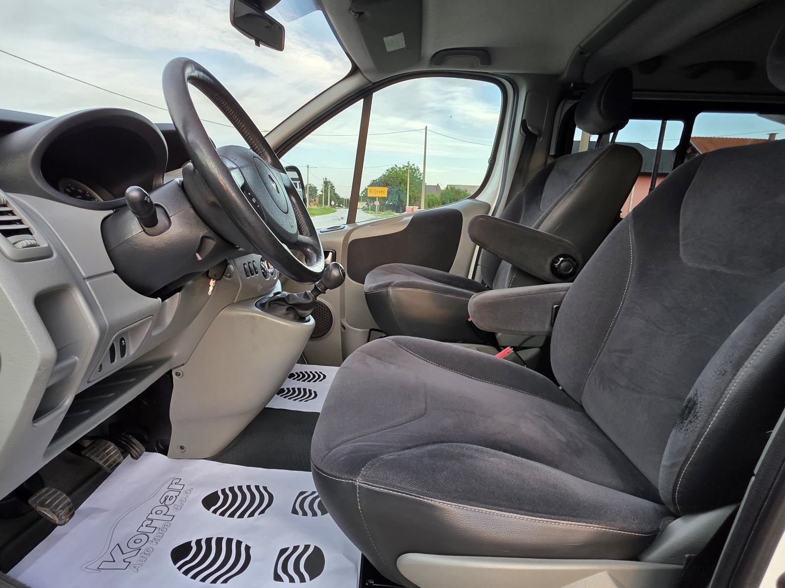 Renault Trafic 2.0 dCi PASSENGER, 8 SJEDALA, MOGUČNOST BRZOG KREDITA, fotografija 12