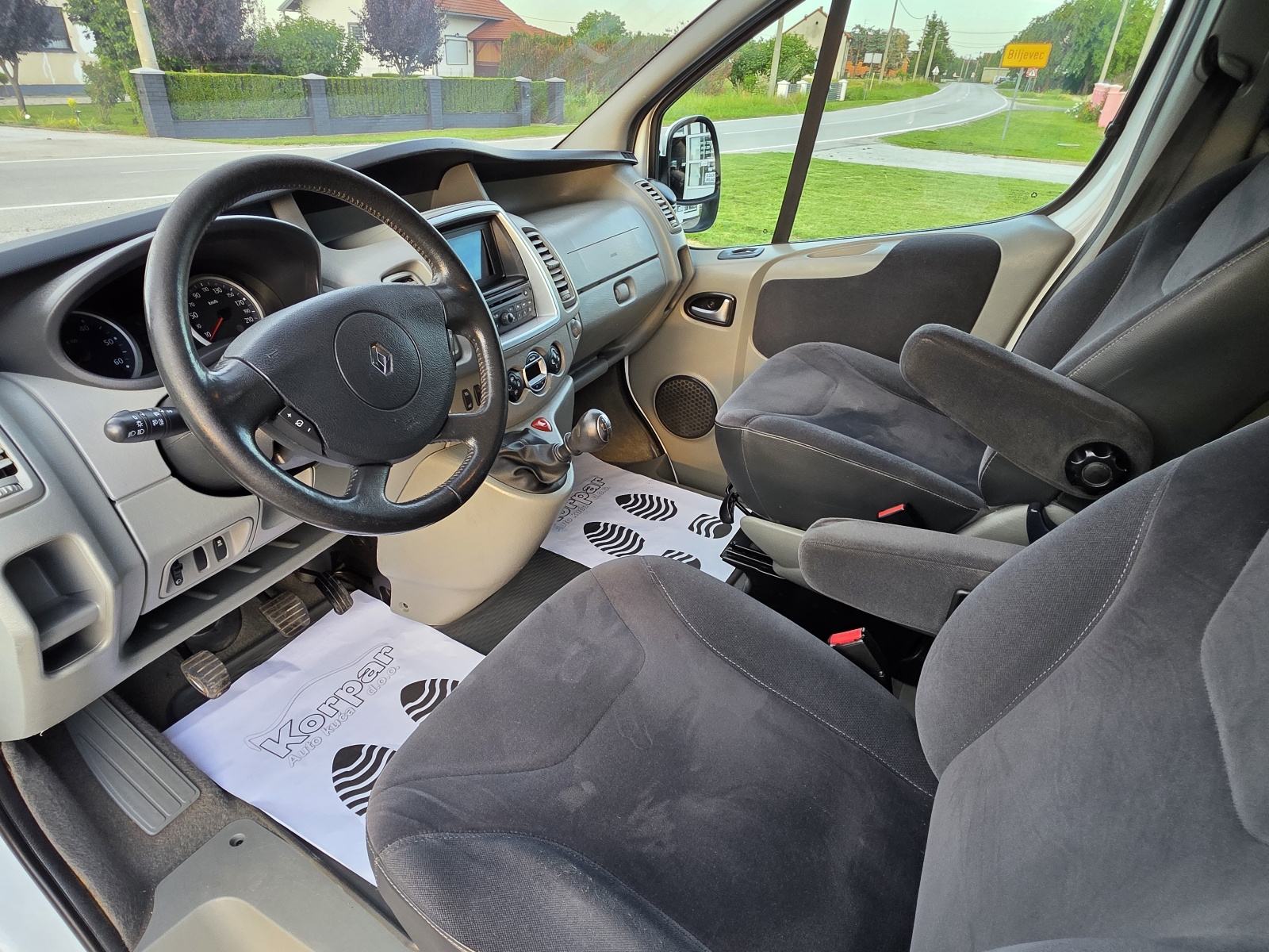 Renault Trafic 2.0 dCi PASSENGER, 8 SJEDALA, MOGUČNOST BRZOG KREDITA, fotografija 11