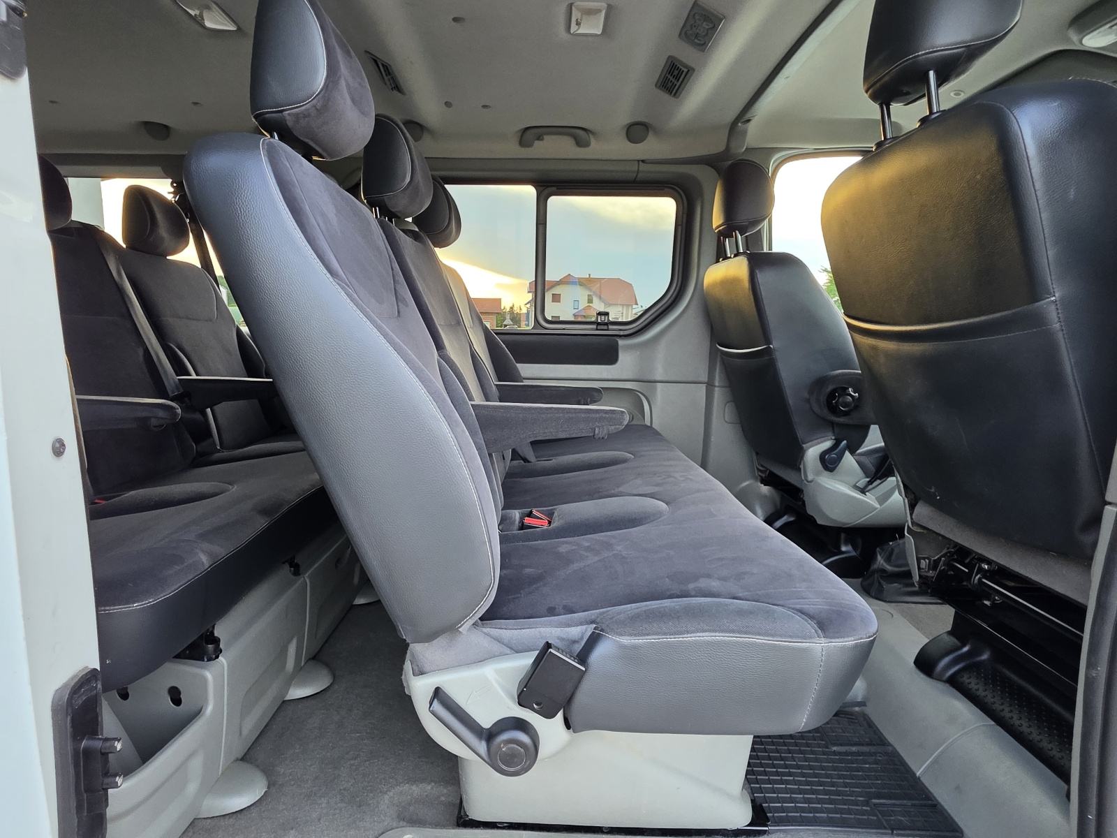 Renault Trafic 2.0 dCi PASSENGER, 8 SJEDALA, MOGUČNOST BRZOG KREDITA, fotografija 15