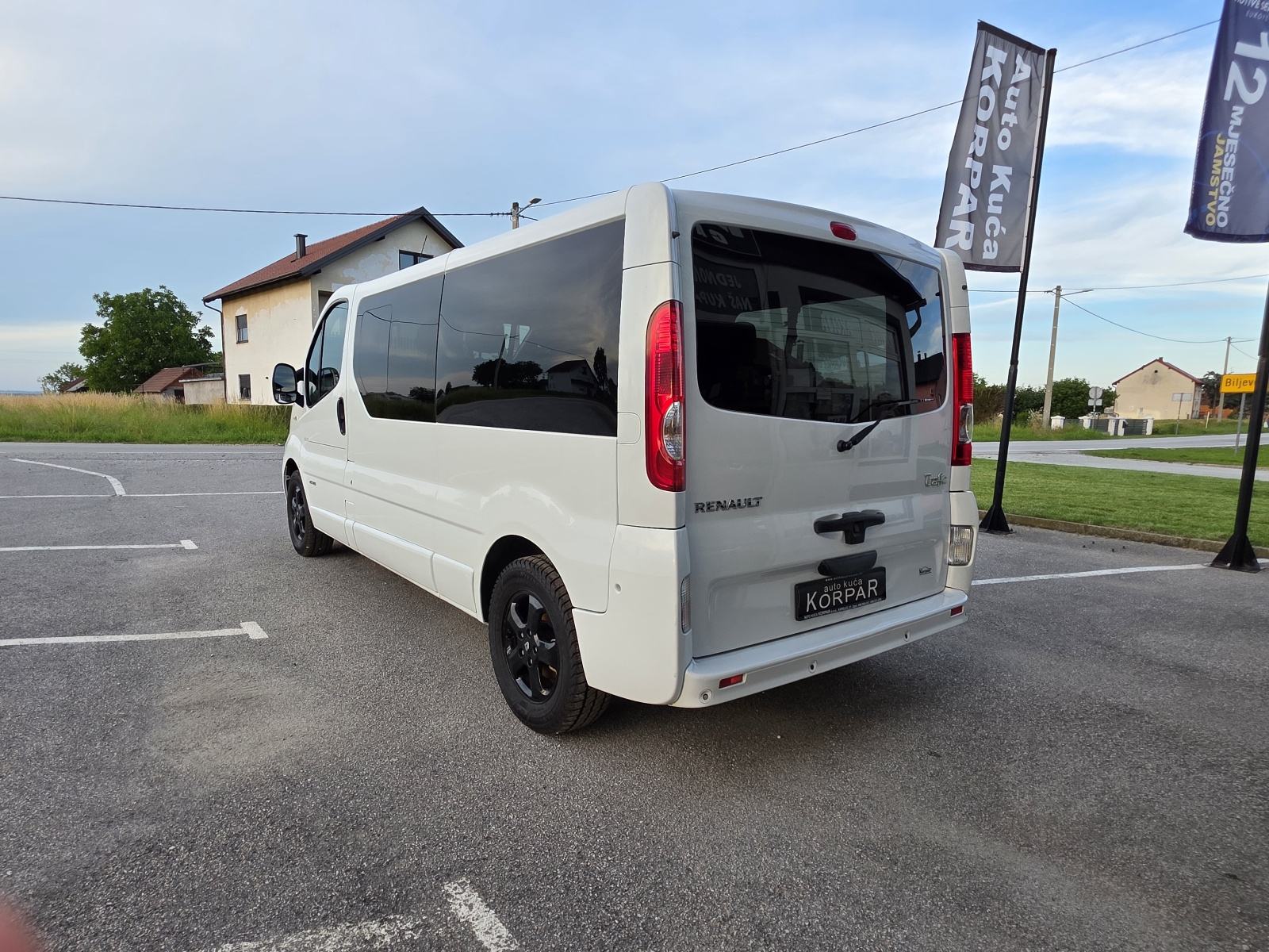 Renault Trafic 2.0 dCi PASSENGER, 8 SJEDALA, MOGUČNOST BRZOG KREDITA, fotografija 9