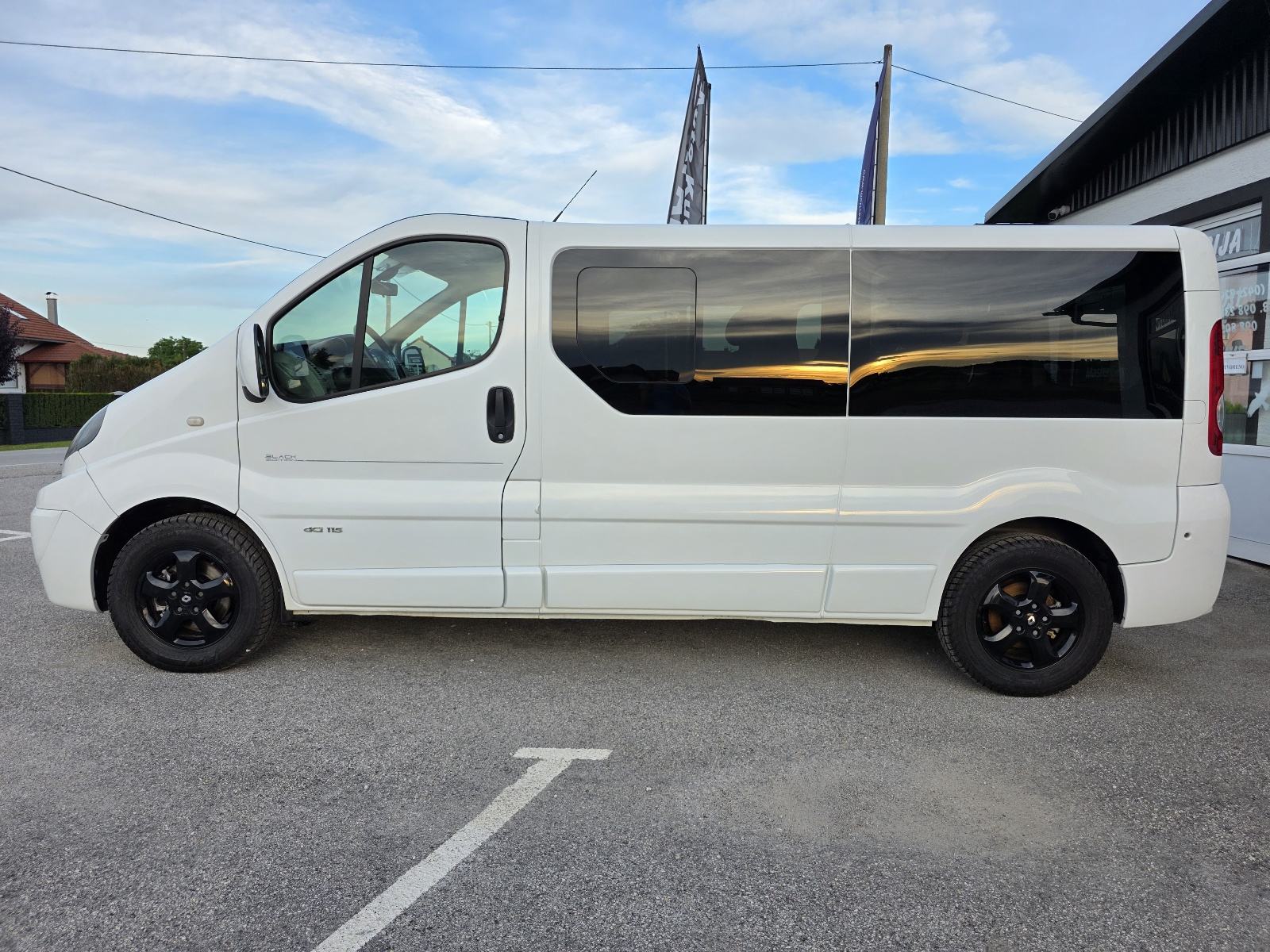 Renault Trafic 2.0 dCi PASSENGER, 8 SJEDALA, MOGUČNOST BRZOG KREDITA, fotografija 10