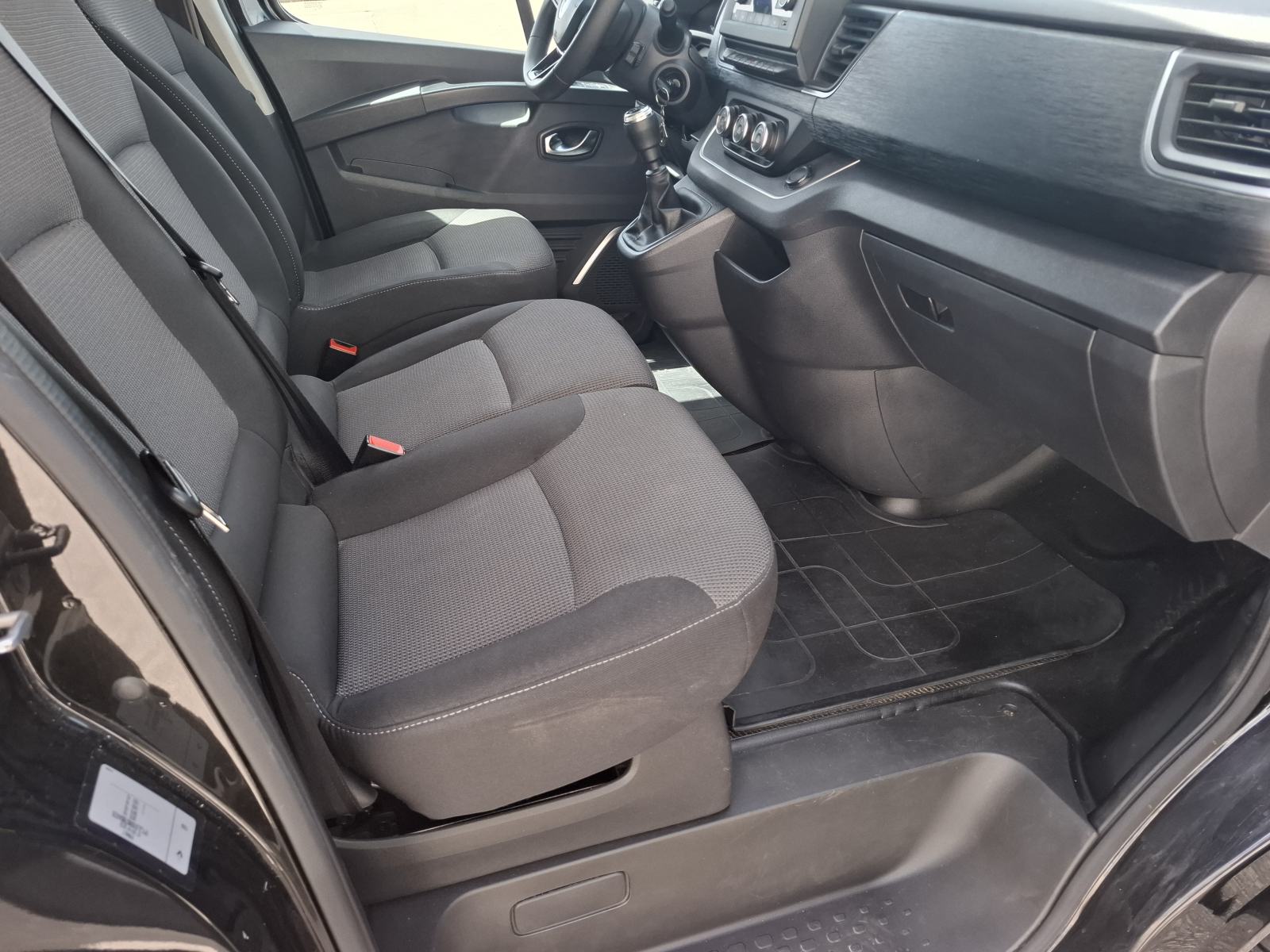 Renault Trafic 2,0 dCi, fotografija 4