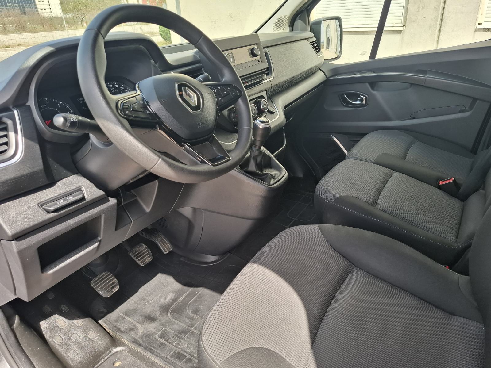 Renault Trafic 2,0 dCi, fotografija 5