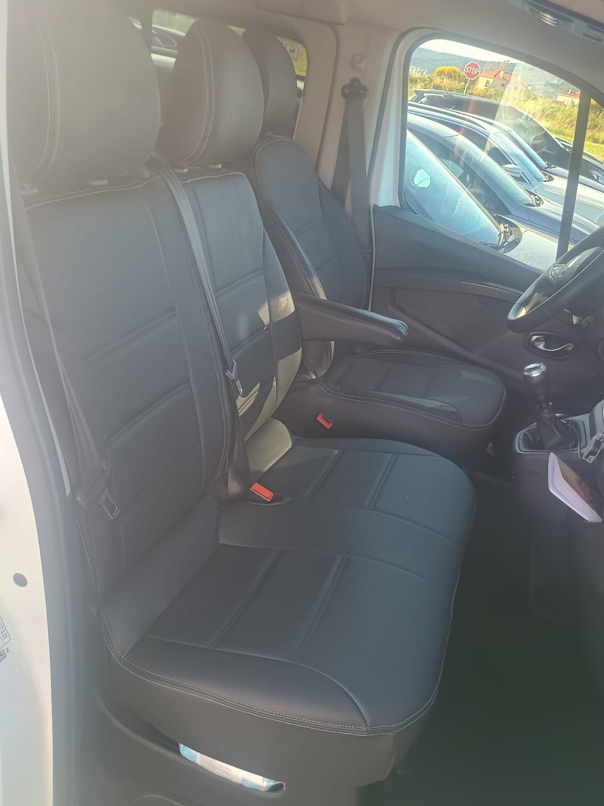 Renault Trafic dCi registriran godinu dana, fotografija 7