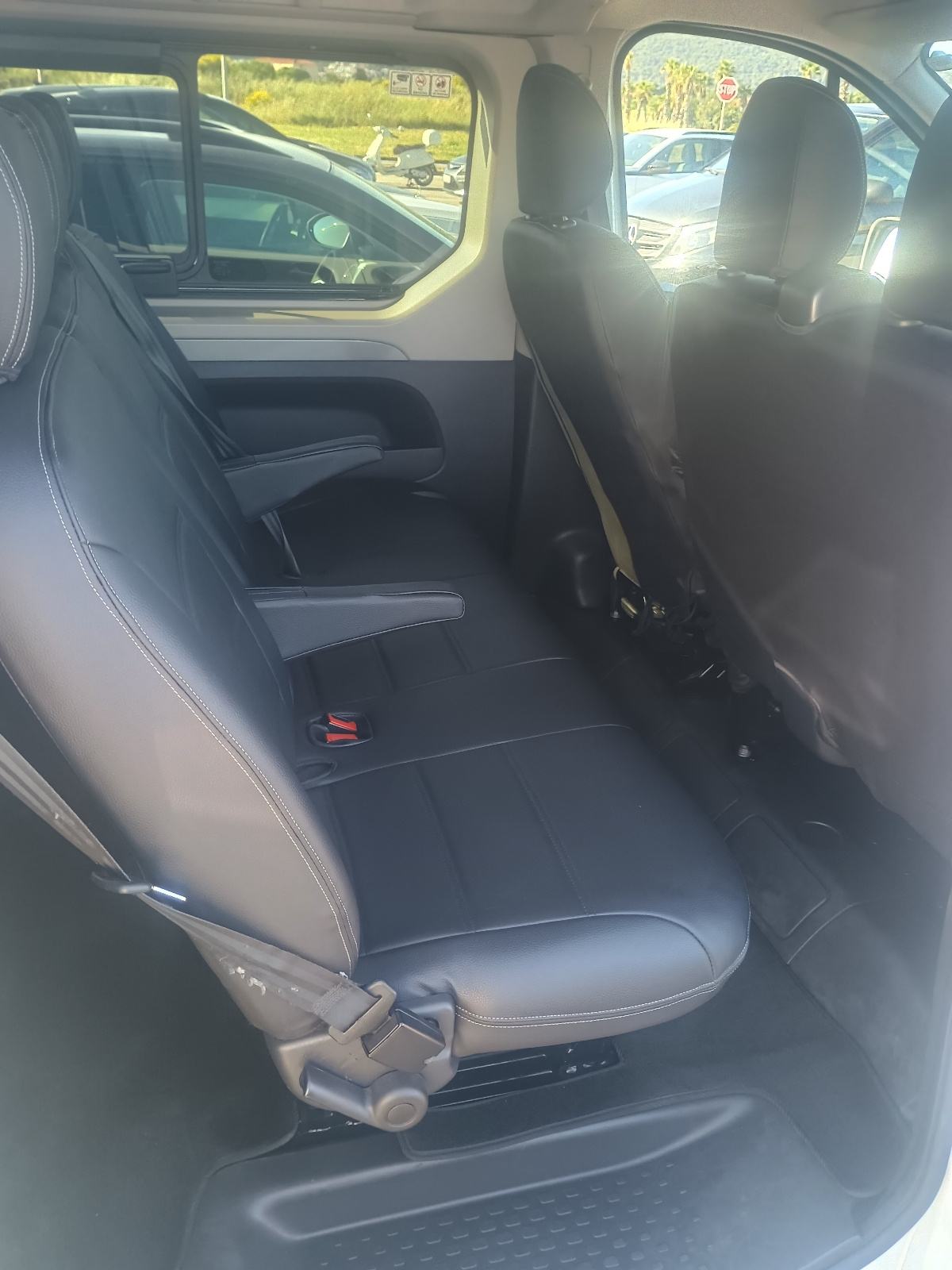 Renault Trafic dCi registriran godinu dana, fotografija 9