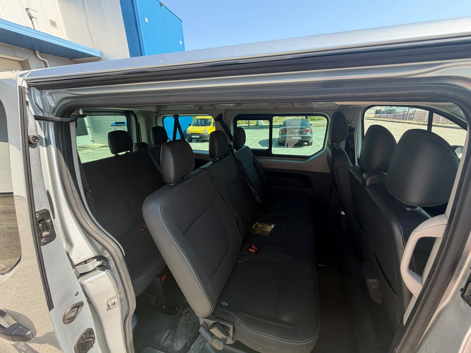 Renault Trafic 2.0dCi 8+1 2022g, fotografija 2