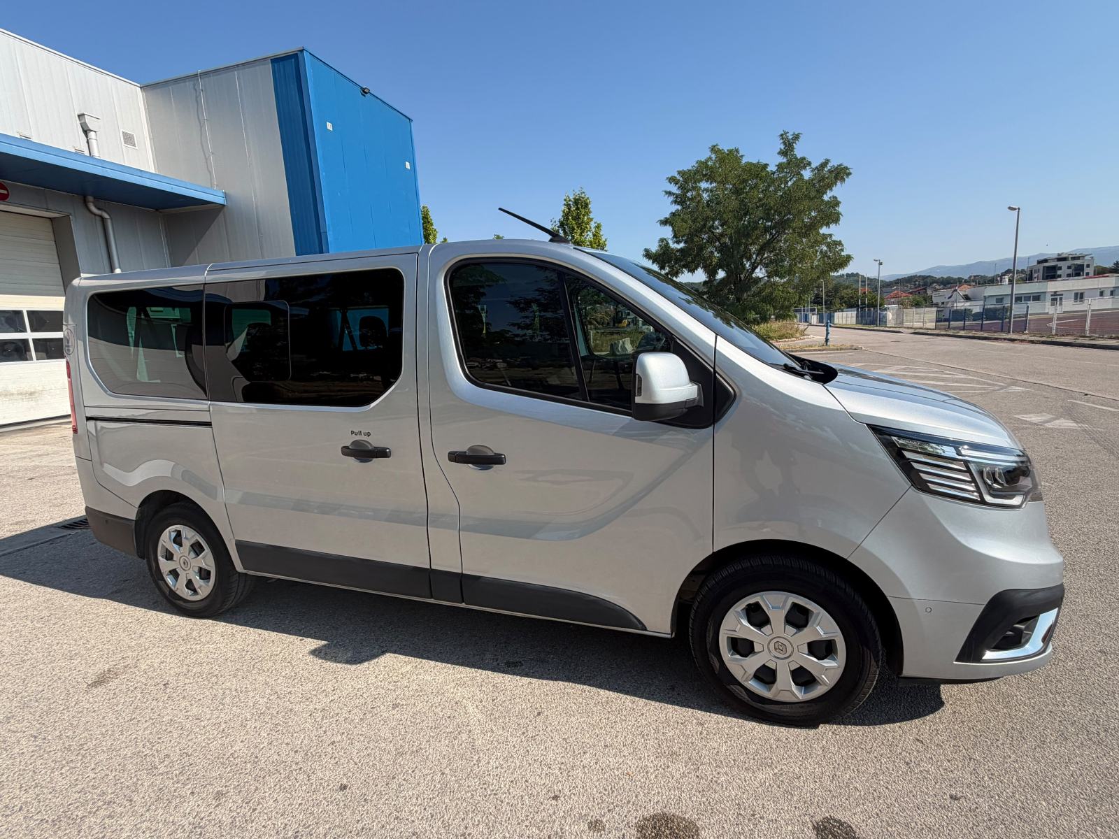Renault Trafic 2.0dCi 8+1 2022g, fotografija 9
