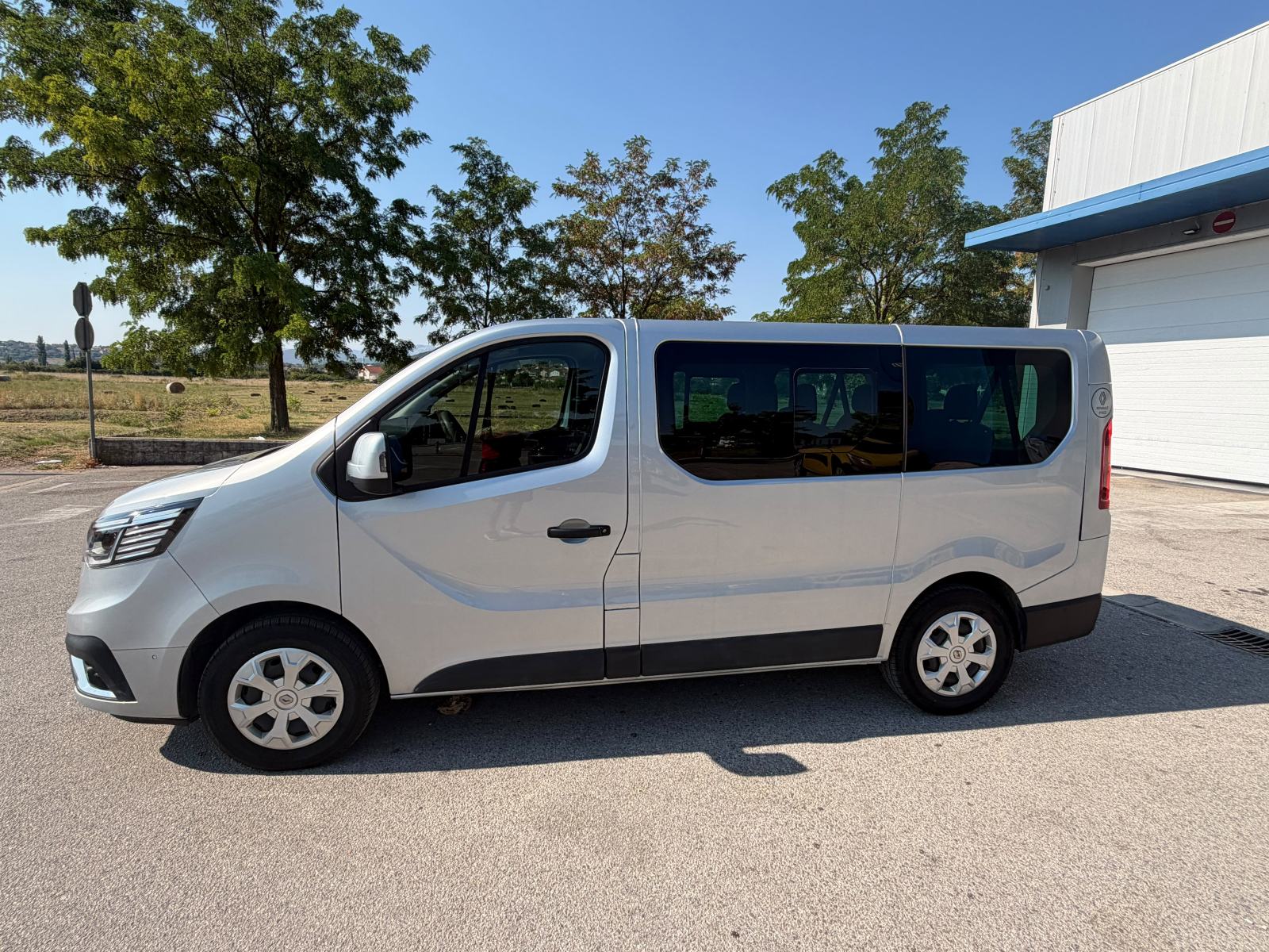 Renault Trafic 2.0dCi 8+1 2022g, fotografija 13