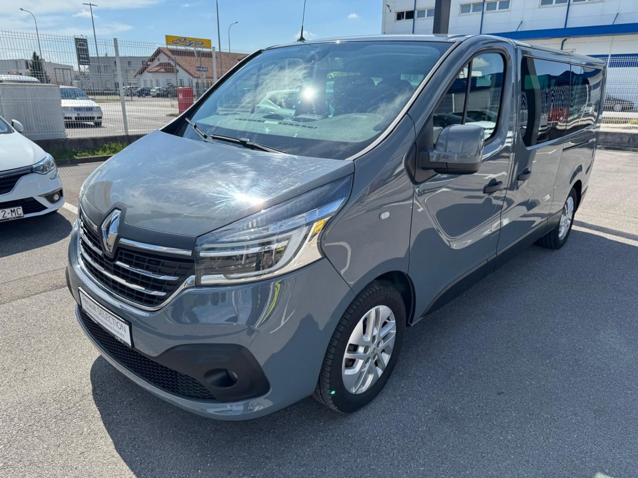 Renault Trafic Grand Passenger 2,0 dCi 145 Energy Dynamique, fotografija 1
