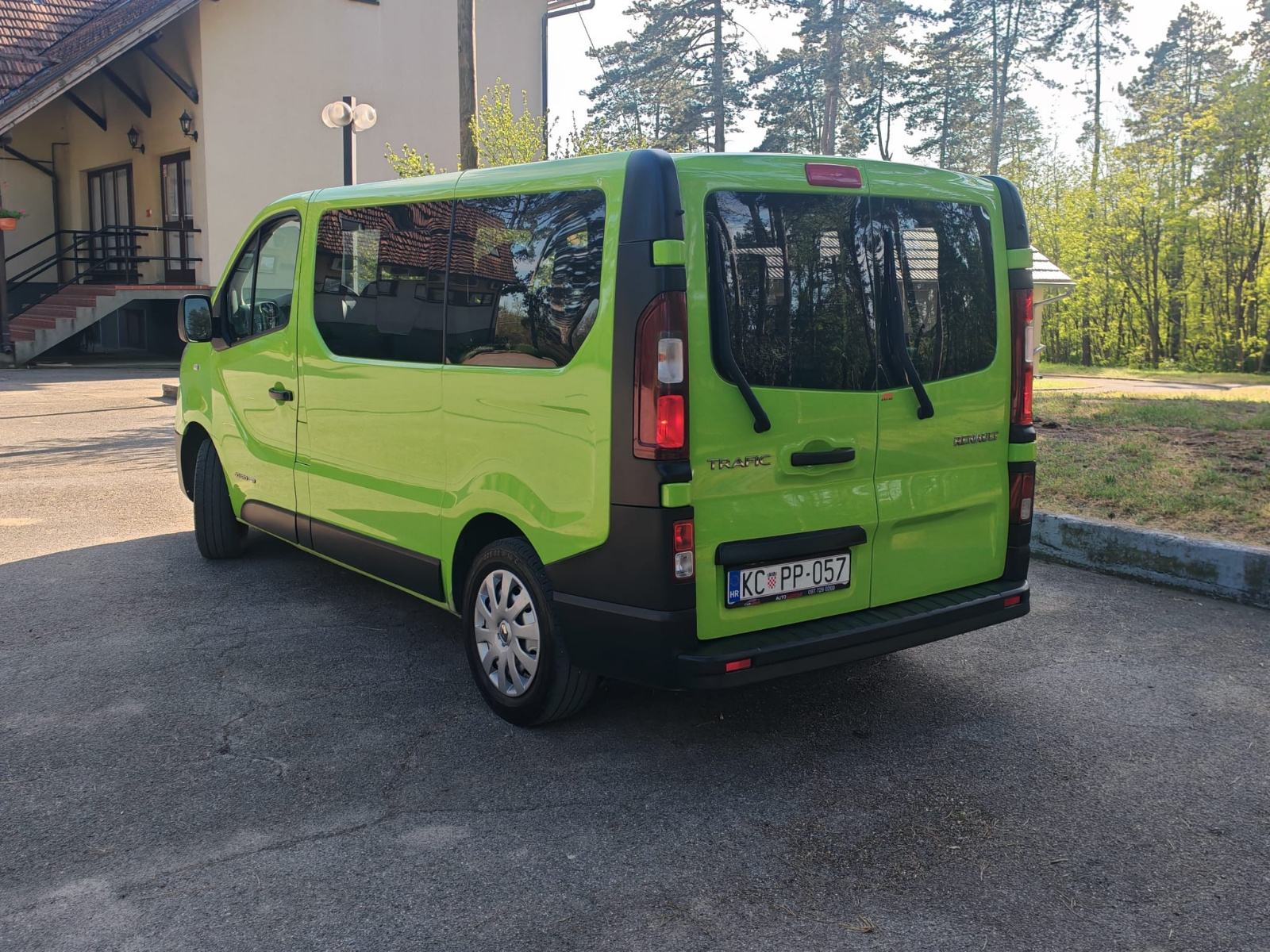 Renault Trafic putnički 1,6 dCi 8+1, fotografija 2