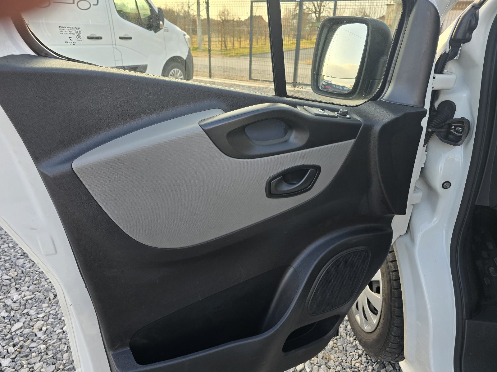 Renault Trafic PUTNIČKI 9 sjedala, 1.6 dci, fotografija 12