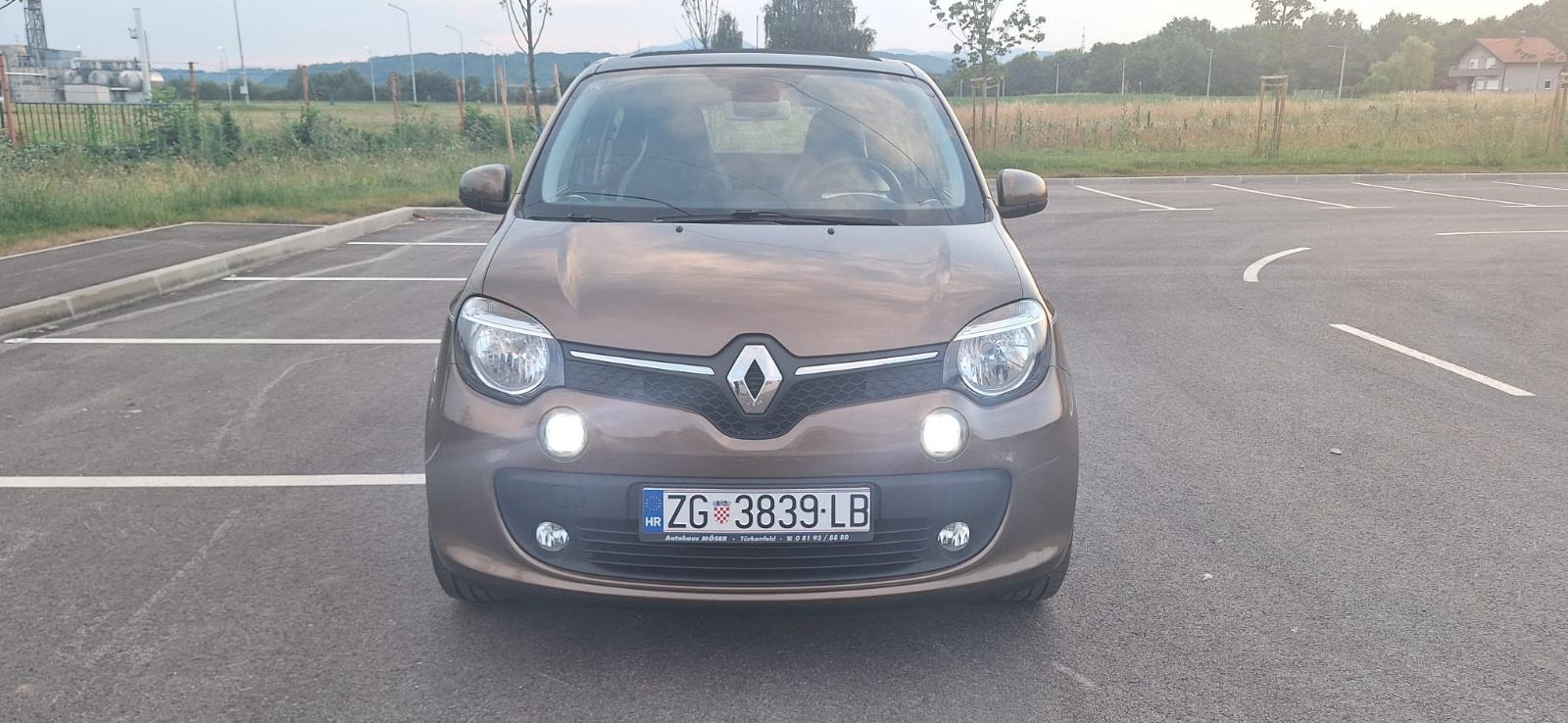 Renault Twingo 0.9 Tce 90 ks CABRIO/POMIČNI KROV 96.000 km reg. 06/27, pogled izvana - slika 5