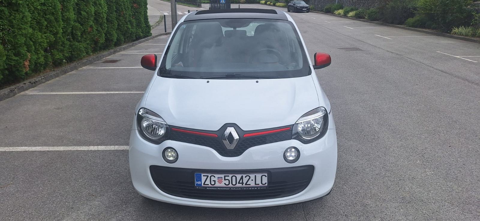 Renault Twingo 1.0 CABRIO-POMIČNI KROV 72.000 km OVL. SERVIS REG 1 GOD, fotografija 3