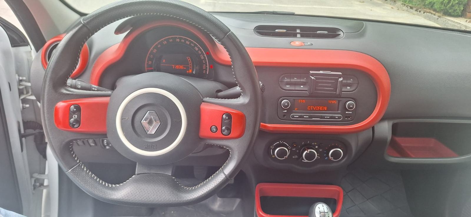 Renault Twingo 1.0 CABRIO-POMIČNI KROV 72.000 km OVL. SERVIS REG 1 GOD, fotografija 7