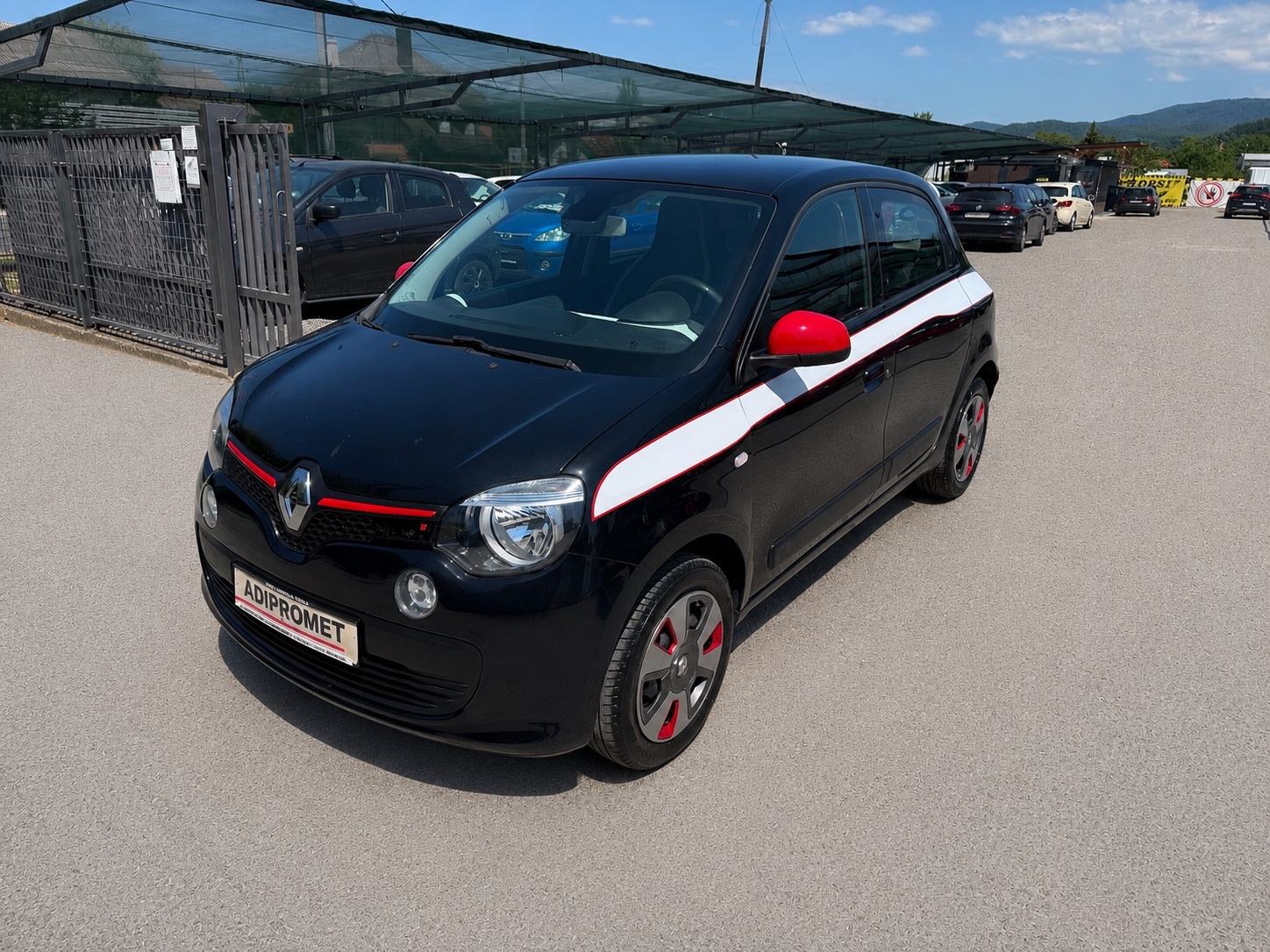 Renault Twingo 1.0 DYNAMIQ / REG 1 GOD !! JAMSTVO 12 MJ !!, fotografija 3