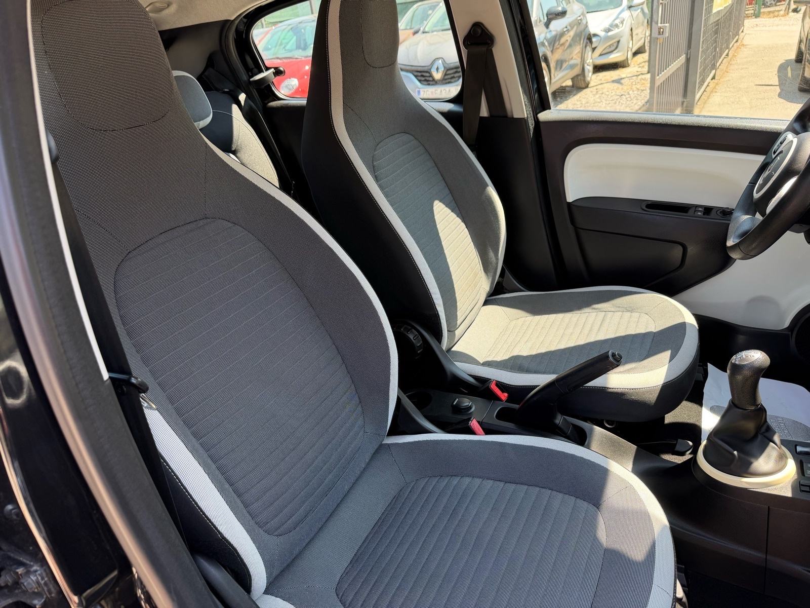 Renault Twingo 1.0 DYNAMIQ / REG 1 GOD !! JAMSTVO 12 MJ !!, fotografija 17