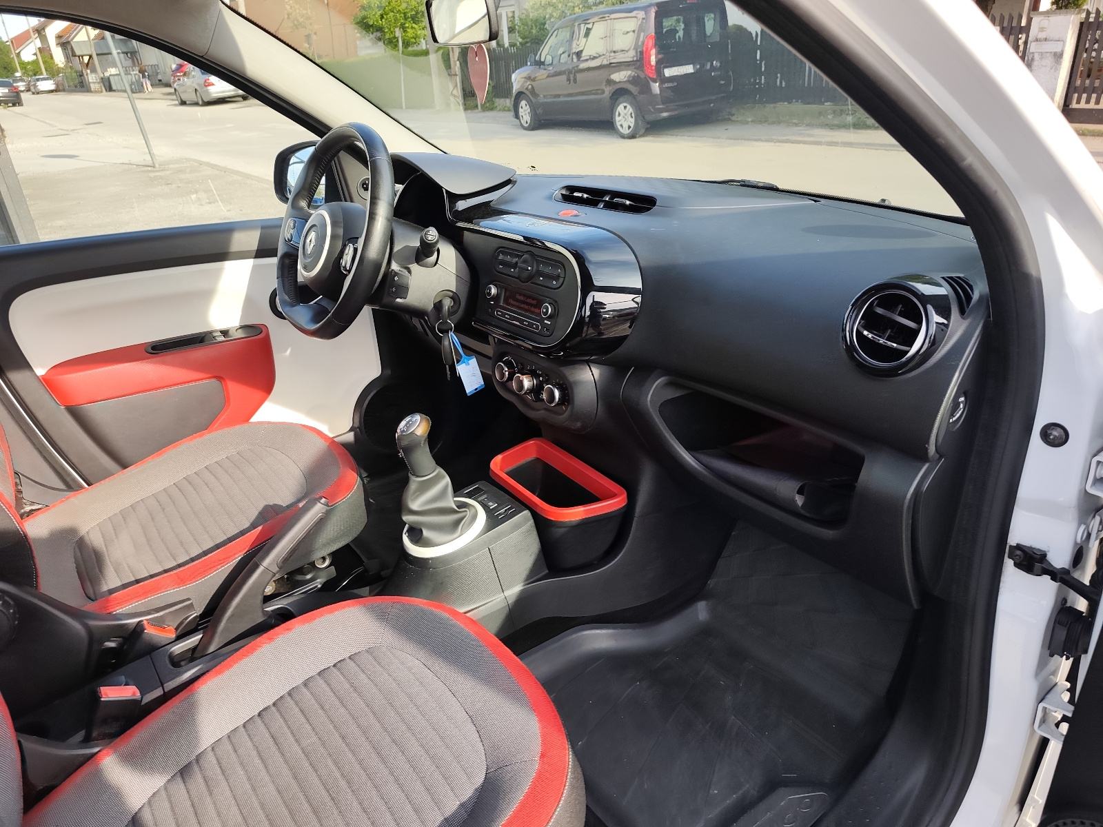 Renault Twingo 1.0 DYNAMIQ / REG 1 GOD !!, fotografija 11