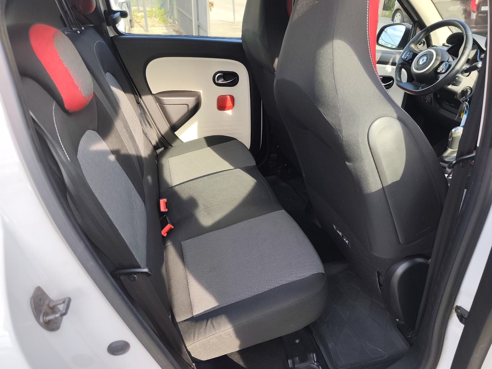 Renault Twingo 1.0 DYNAMIQ / REG 1 GOD !!, fotografija 12