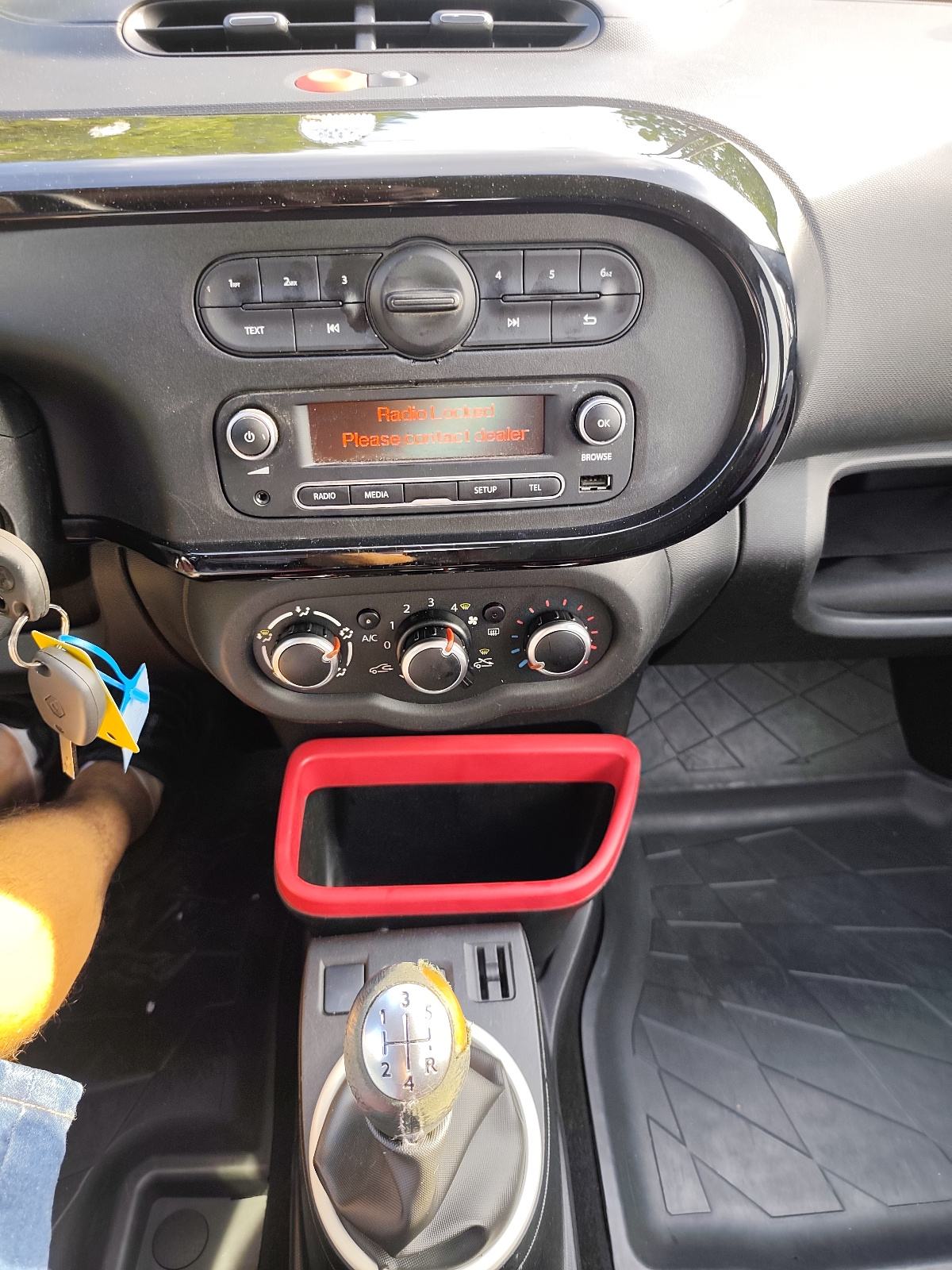 Renault Twingo 1.0 DYNAMIQ / REG 1 GOD !!, fotografija 18