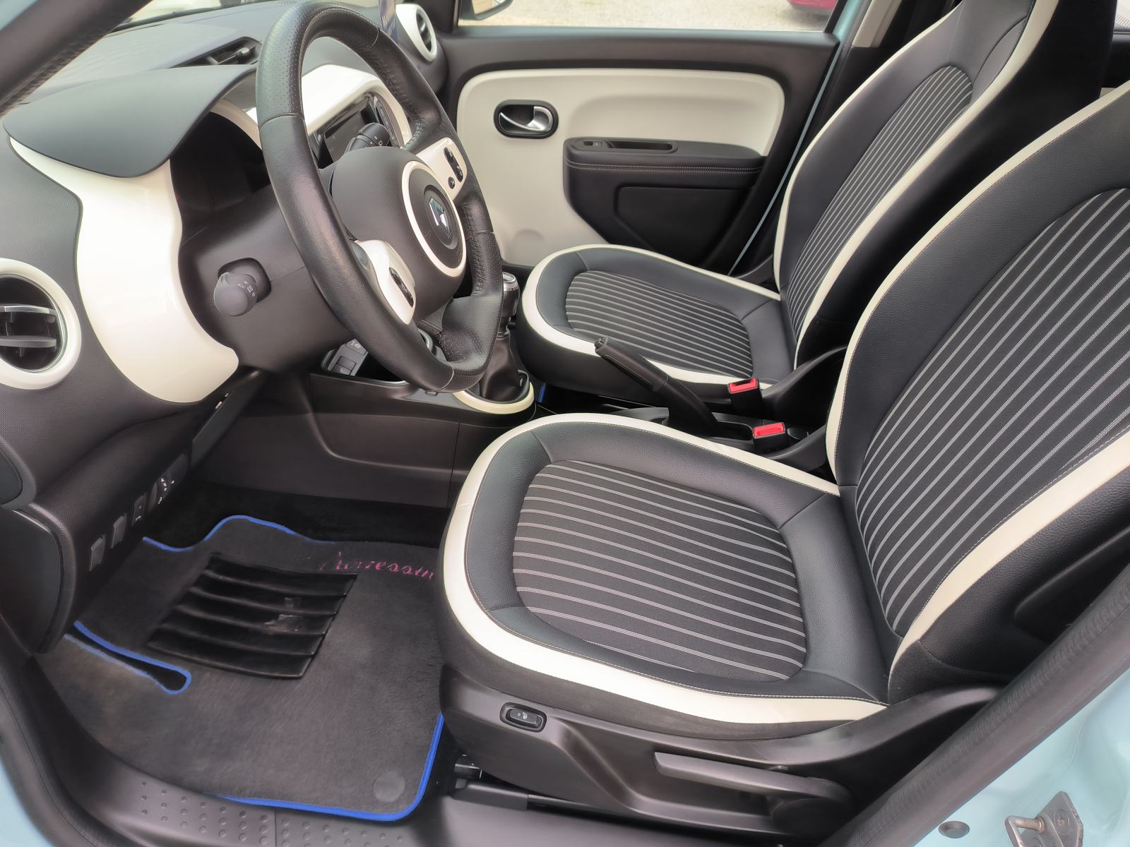 Renault Twingo 1.0 INTENS, SERVISNA, JAMSTVO, REG. 1 GODINU, fotografija 11