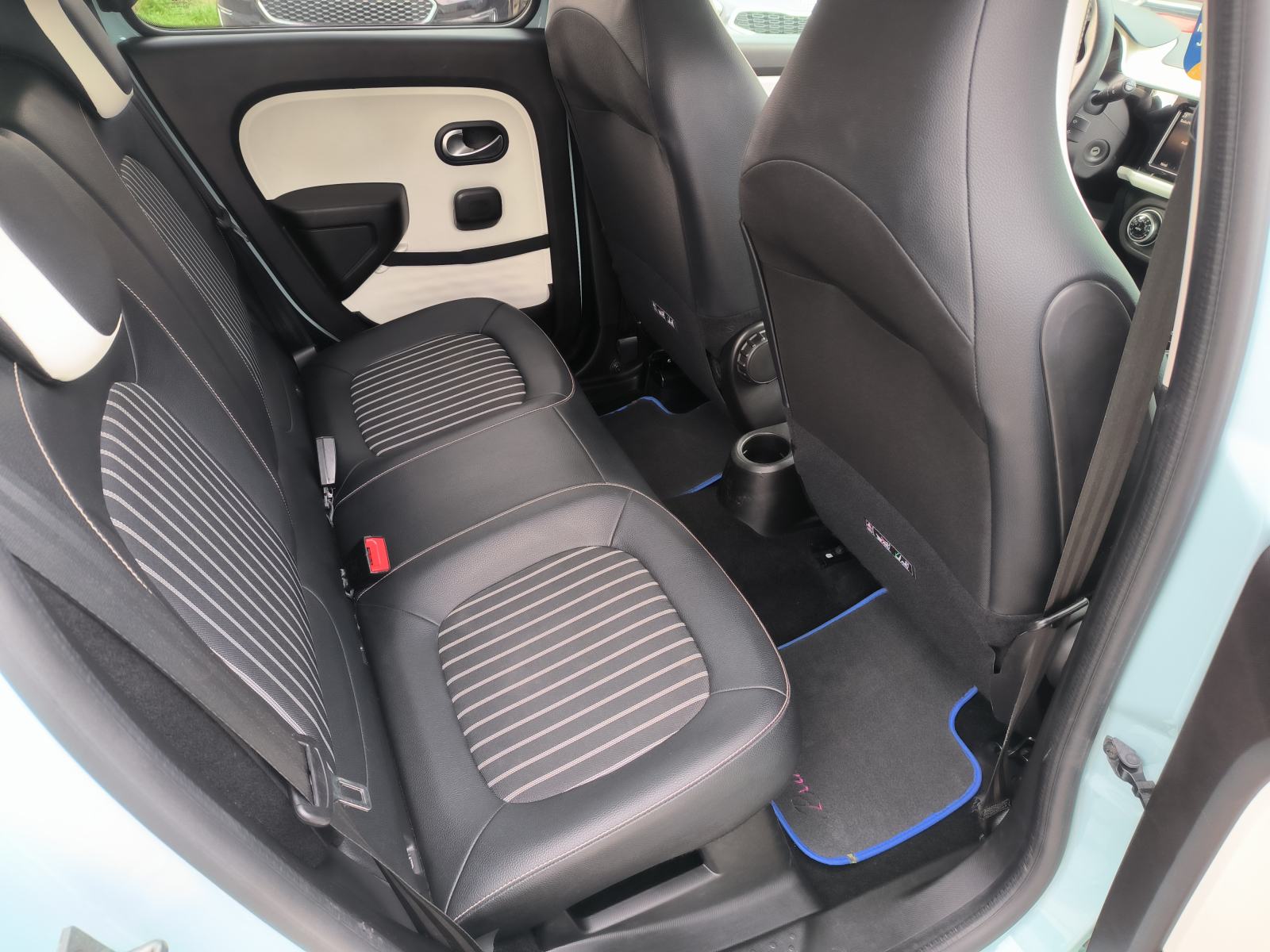 Renault Twingo 1.0 INTENS, SERVISNA, JAMSTVO, REG. 1 GODINU, fotografija 15