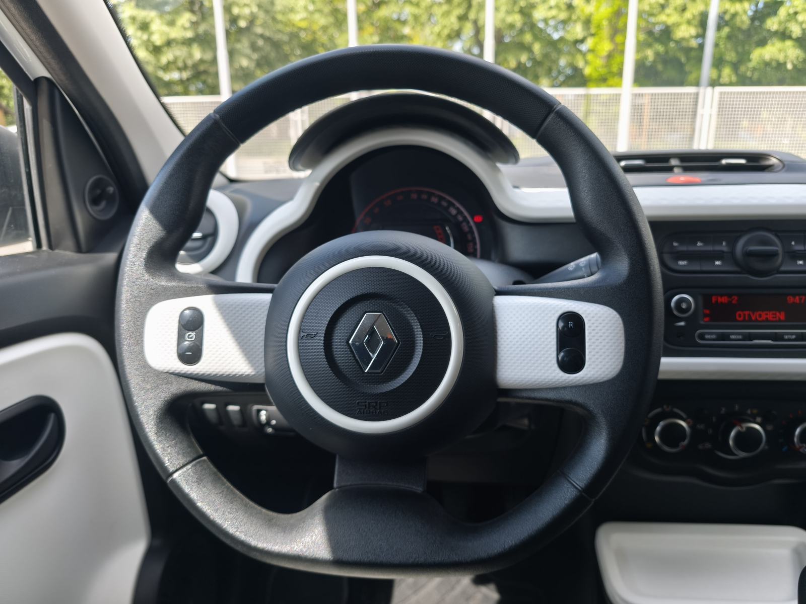 Renault Twingo 1.0 KLIMA TEMPOMAT PUTNI KOMPJUTER BLUETOOTH LED, fotografija 20