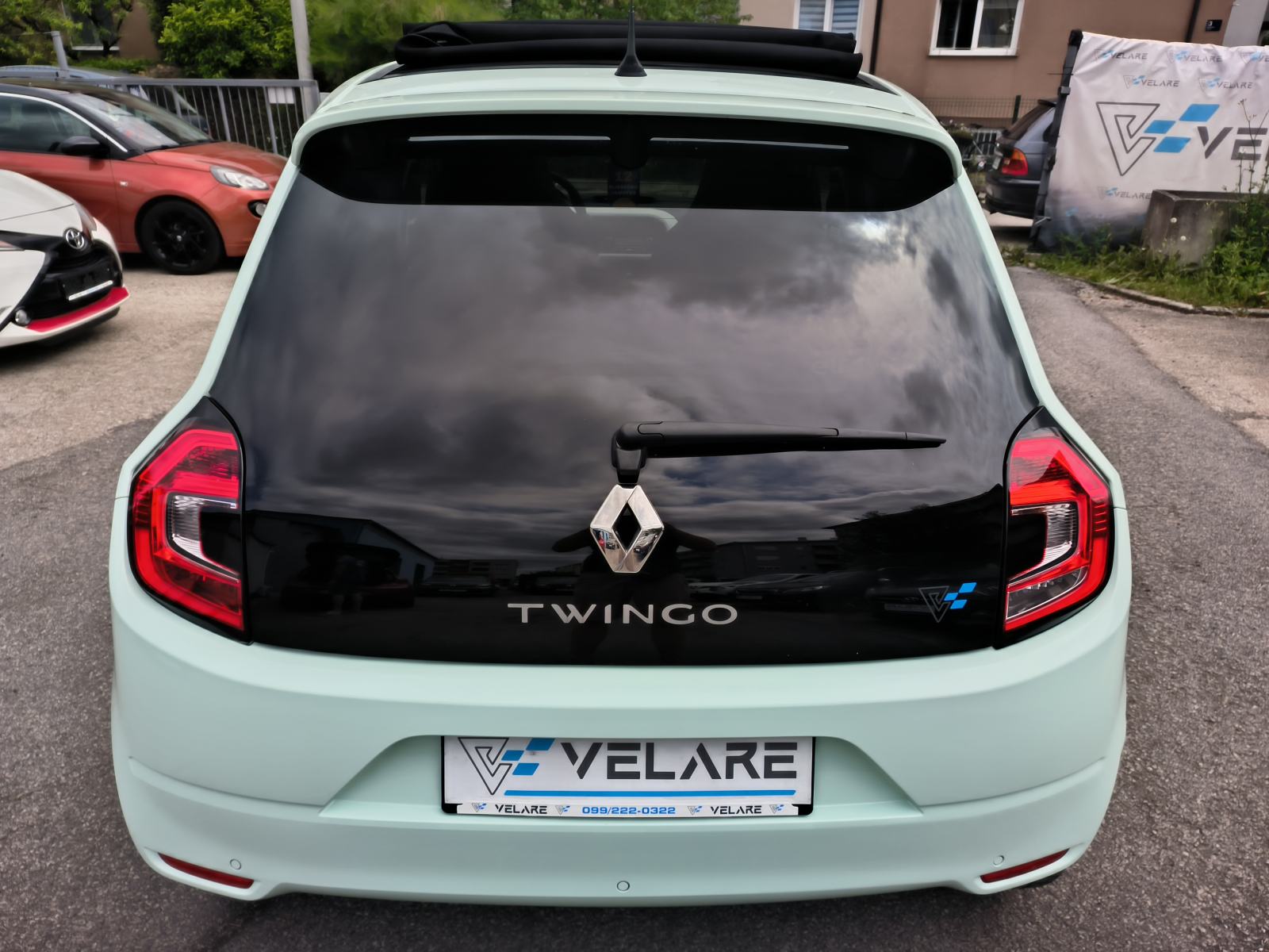 Renault Twingo 1.0 LIMITED, EL. KROV, SERVISNA, JAMSTVO, REG. 1 GODINU, fotografija 9