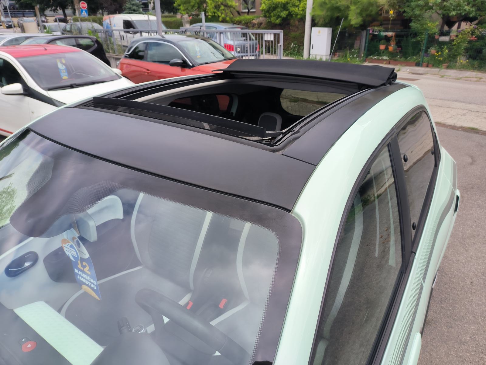 Renault Twingo 1.0 LIMITED, EL. KROV, SERVISNA, JAMSTVO, REG. 1 GODINU, fotografija 6
