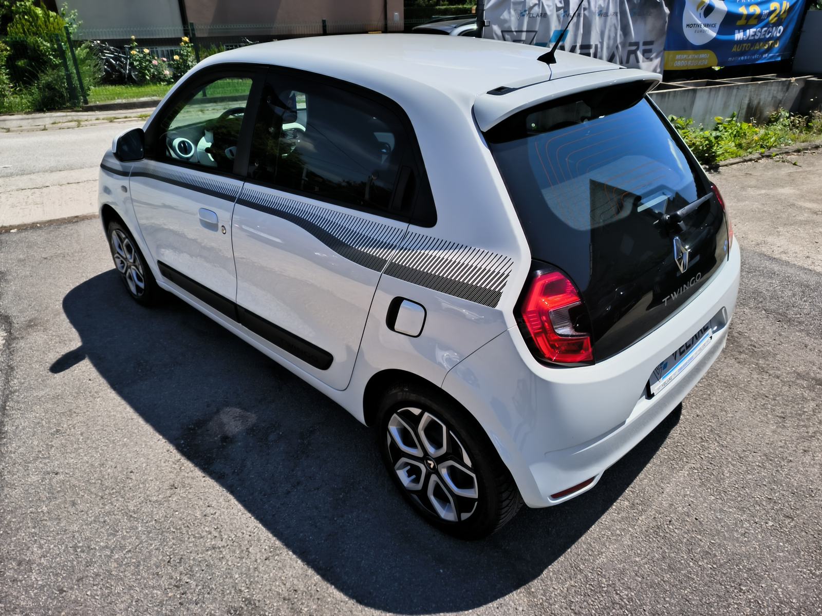 Renault Twingo 1.0 LIMITED, SERVISNA, JAMSTVO, REG. 1 GODINU, fotografija 7